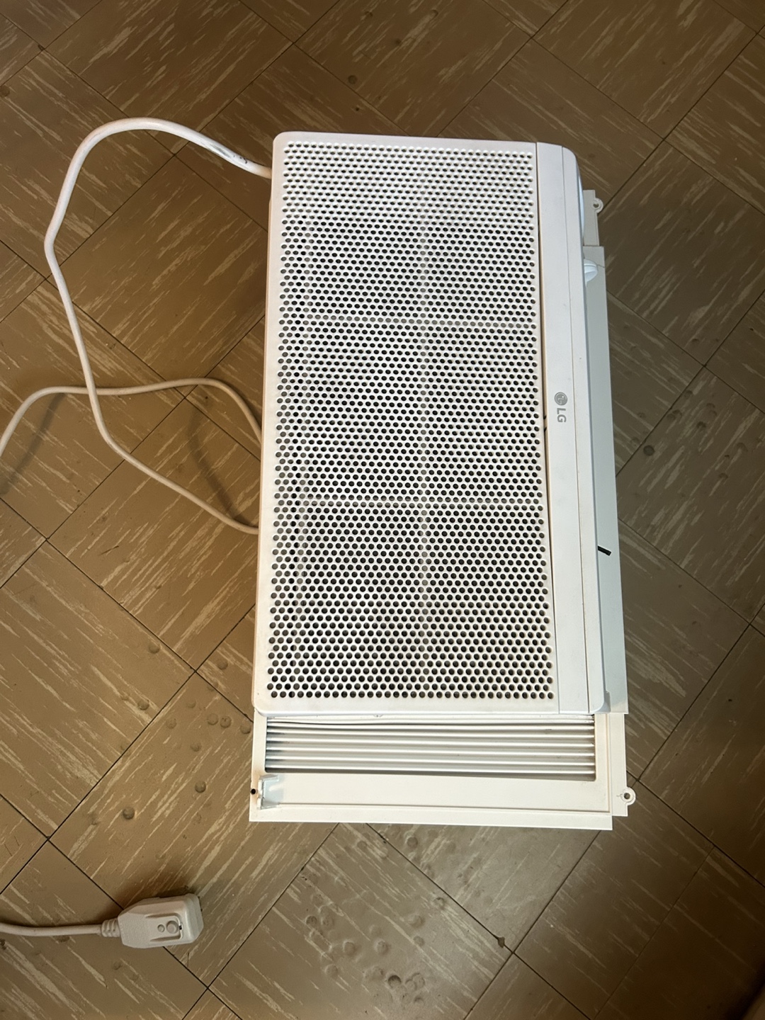 LG Room Air Conditioner - photo 2