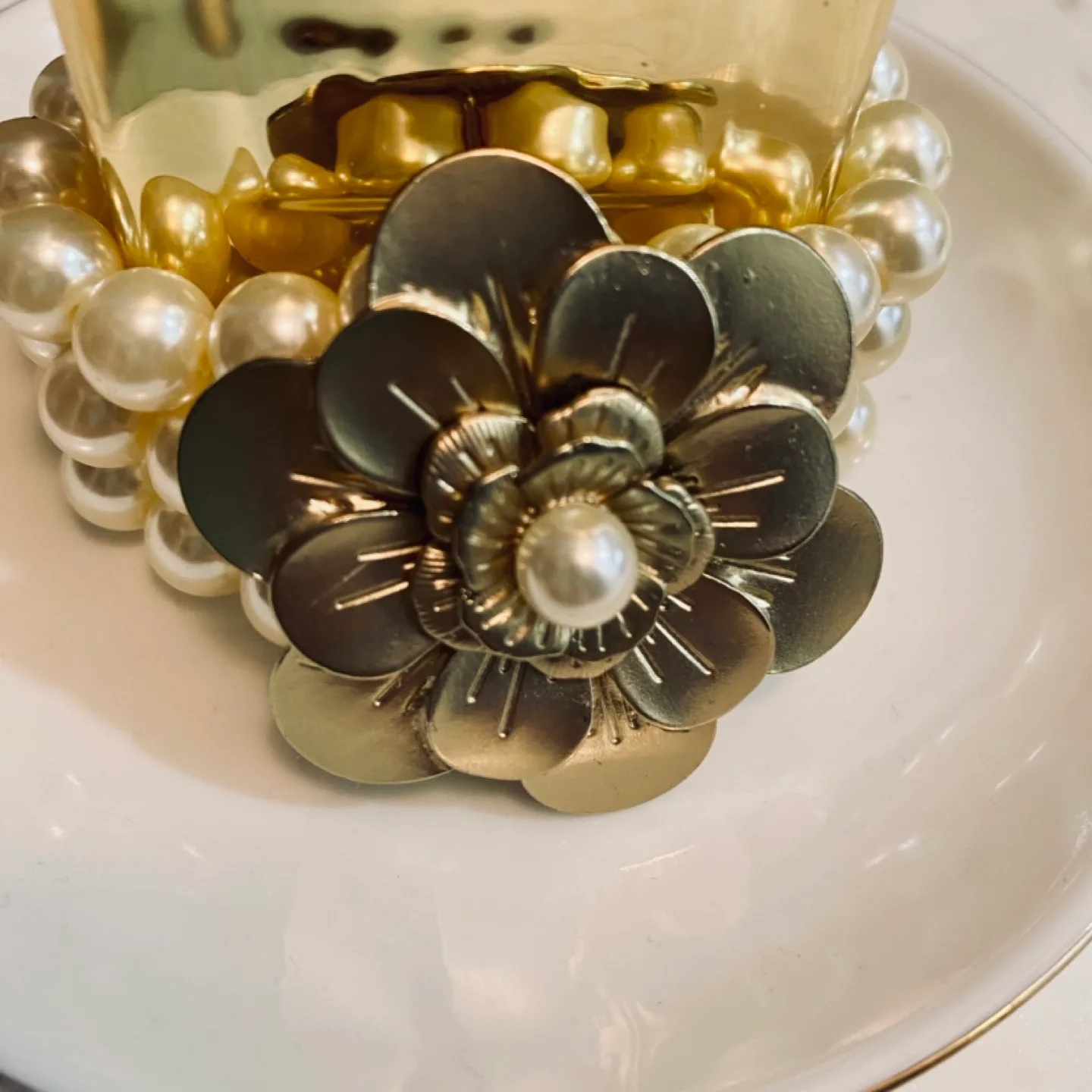 Chunky Faux Pearl Bracelet 🧡 image indicator(2)