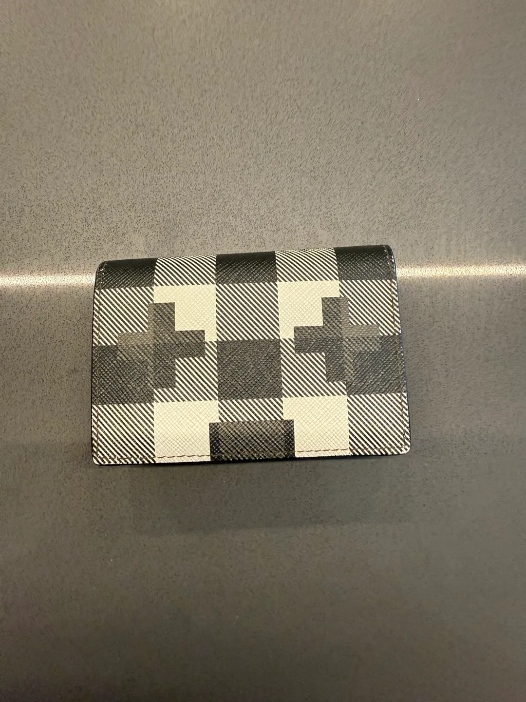 Burberry Flint Wallet Geomtric thumbnail