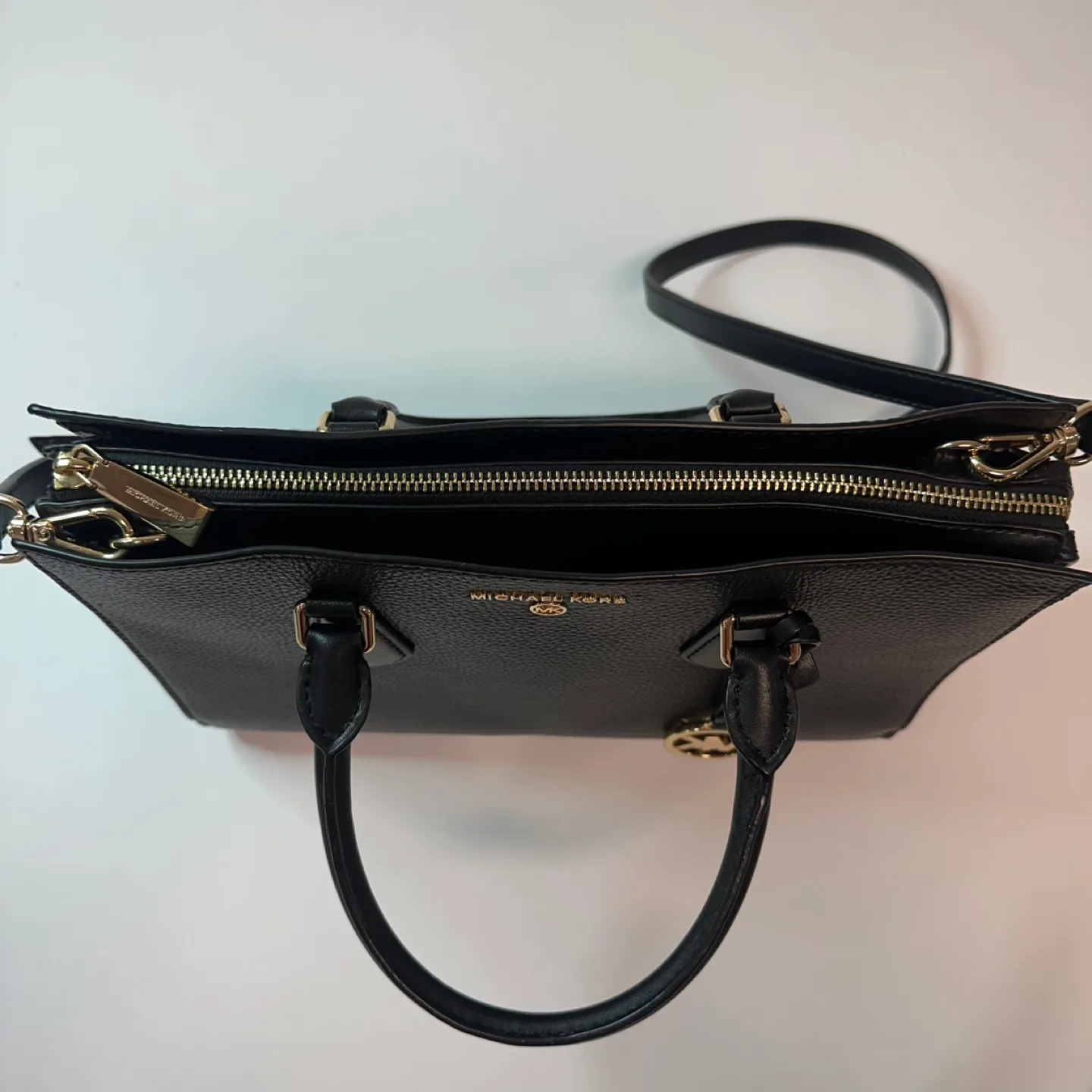 Michael Kors Black Leather Tote Bag (almost brand new) image indicator(5)