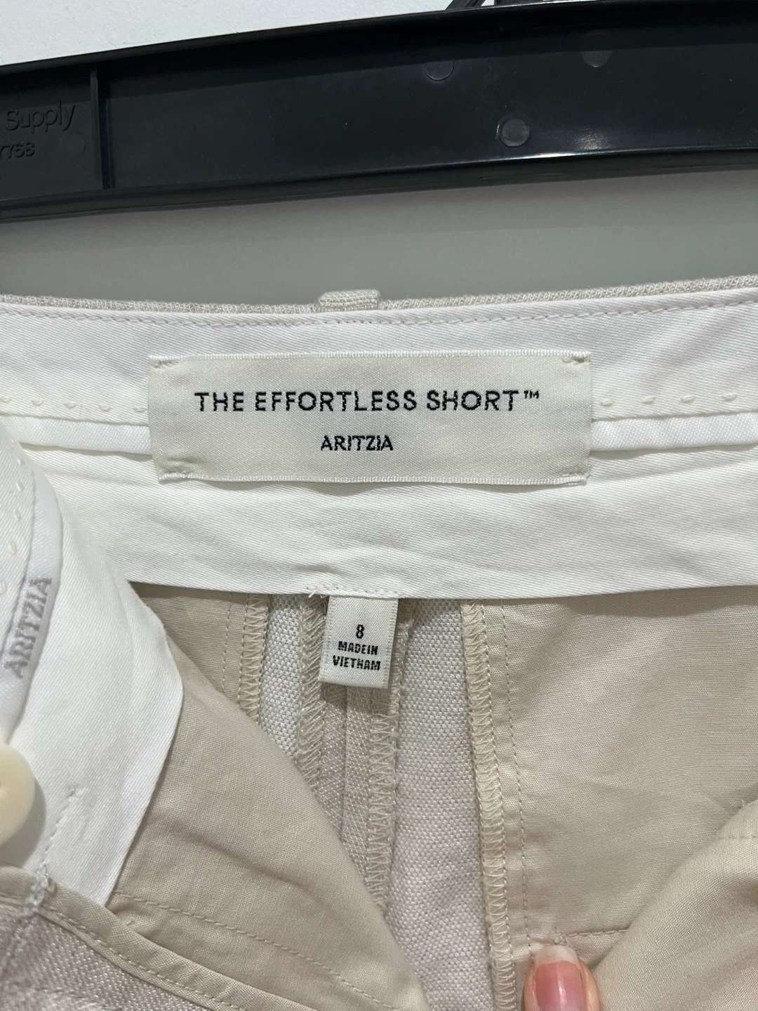 Aritzia The Effortless Short Size 8 - photo 3