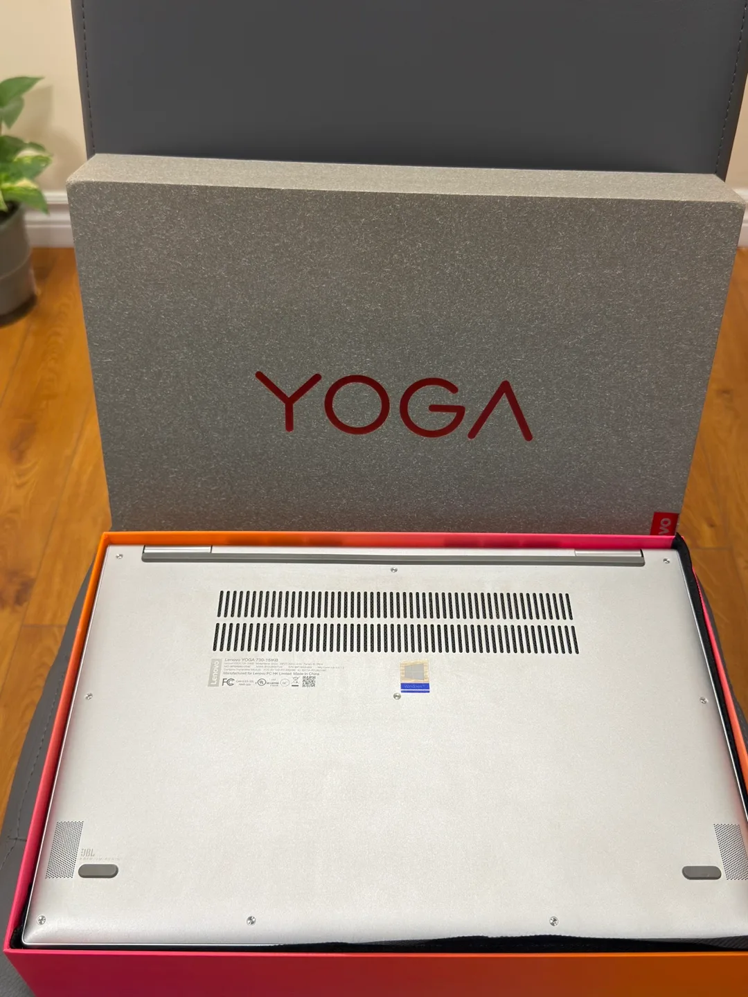 Lenovo Yoga 730 Laptop image indicator(8)