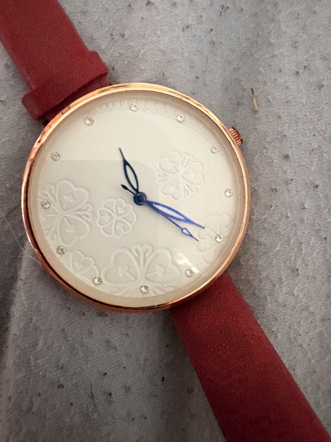 Ladies' Red Strap Watch - photo 3