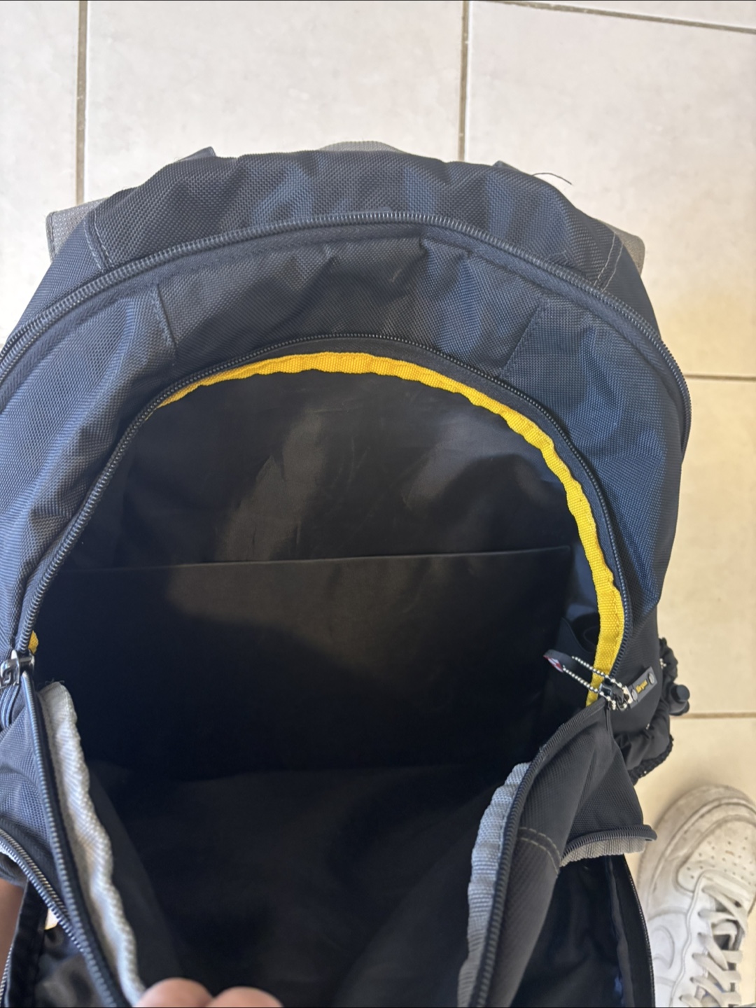 Targus Black & Grey Backpack - photo 2