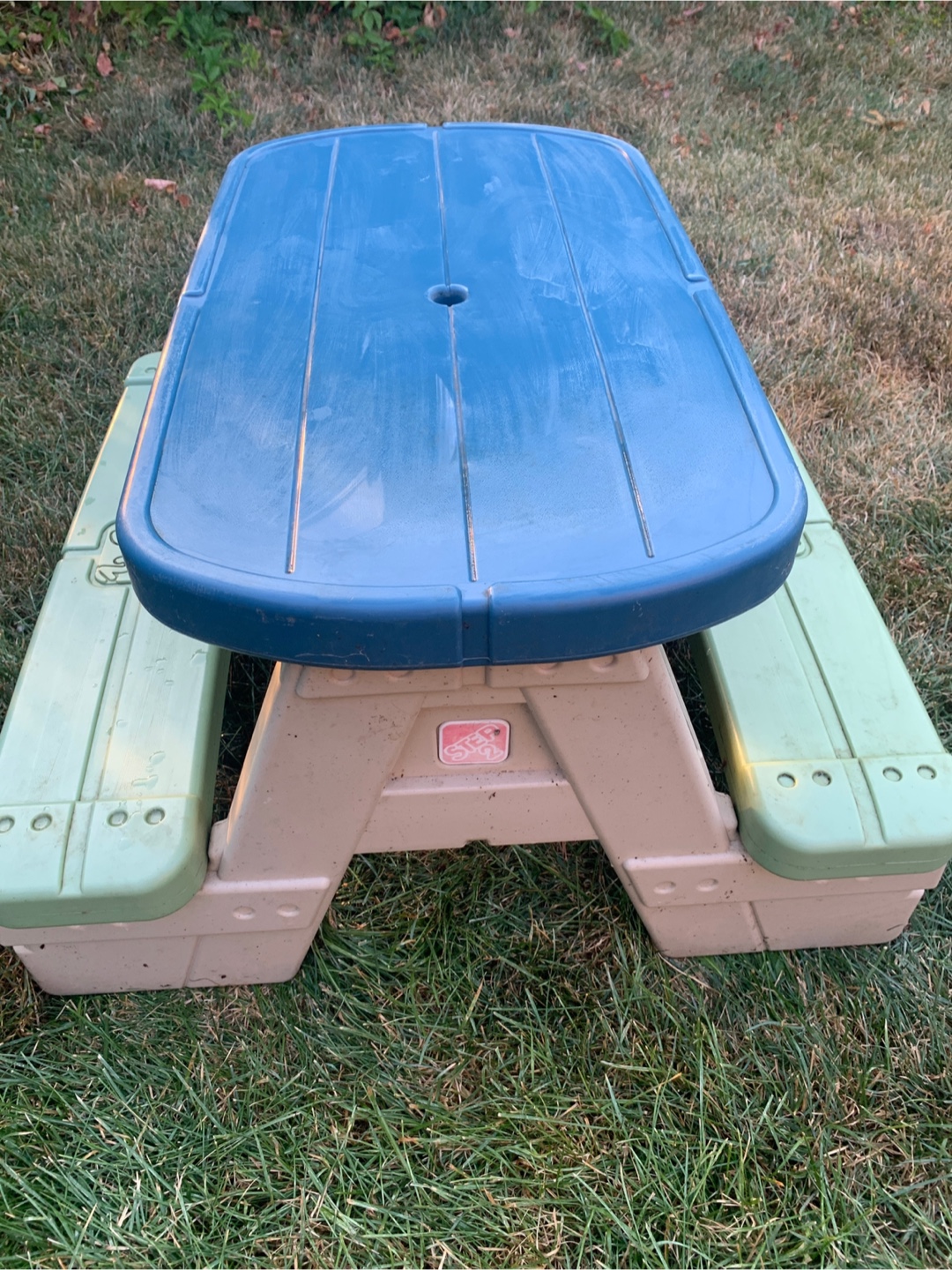 Step2 Picnic Table - Kids Outdoor Furniture