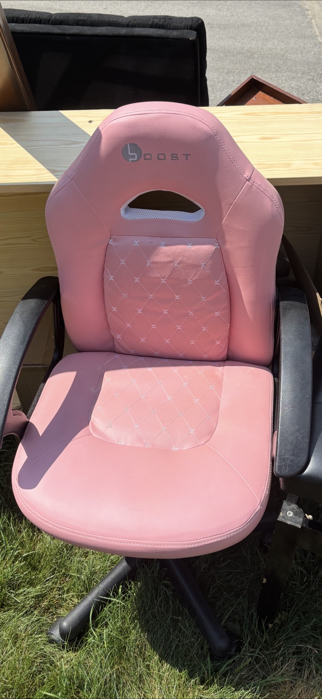 BQOST Pink Gaming Chair