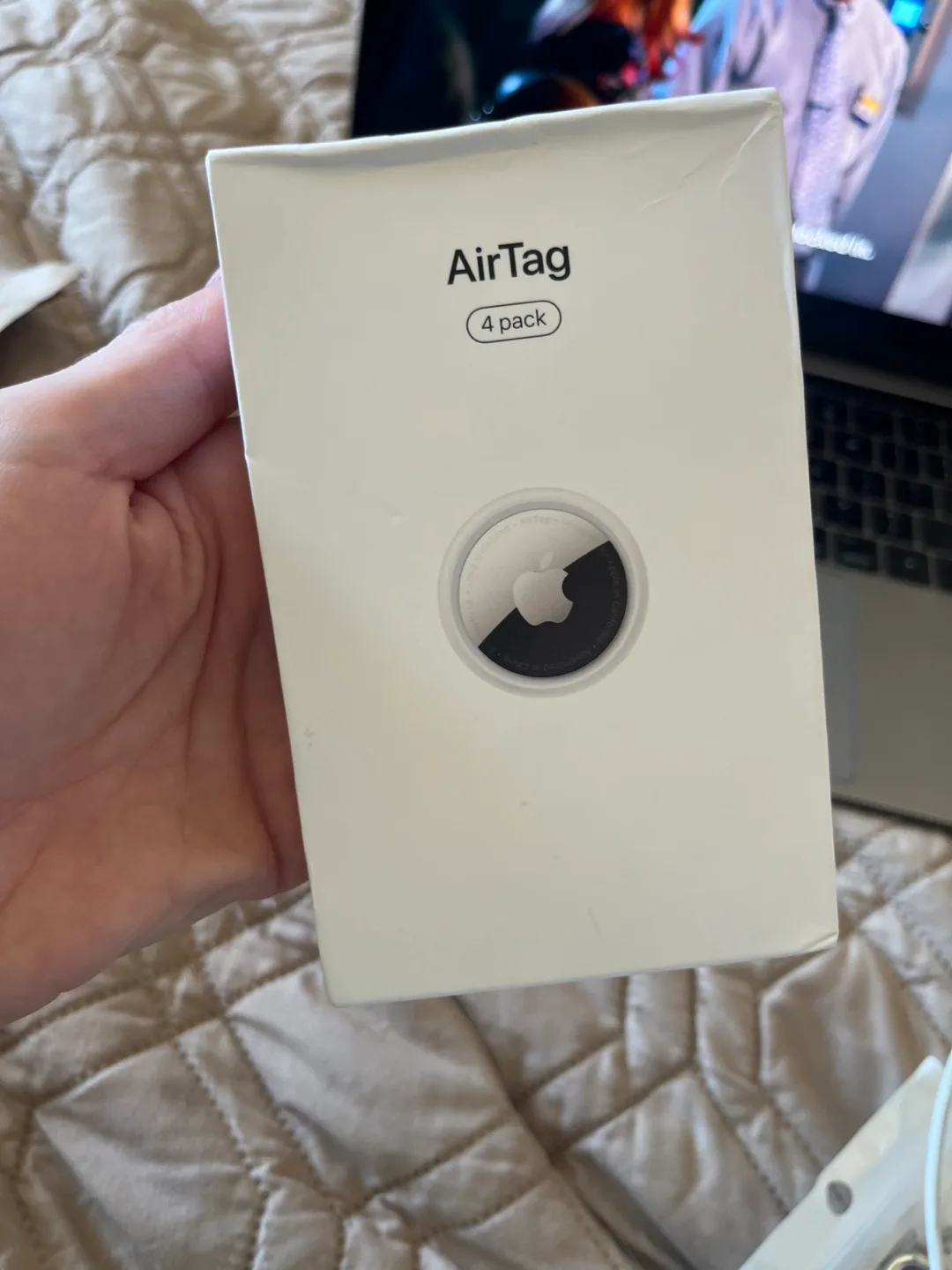 New Apple AirTag 4 Pack thumbnail