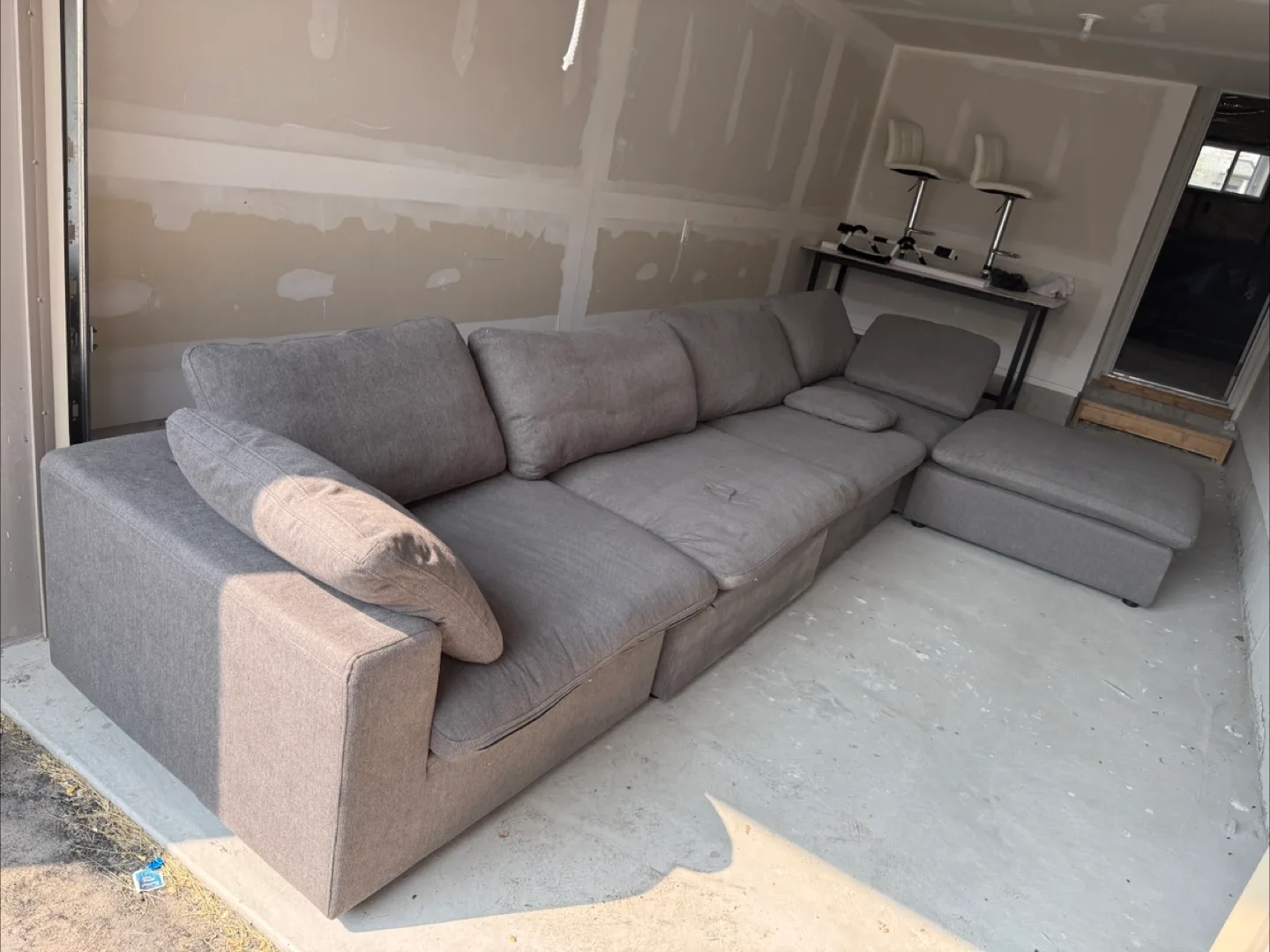 Sectional Couch image indicator(3)