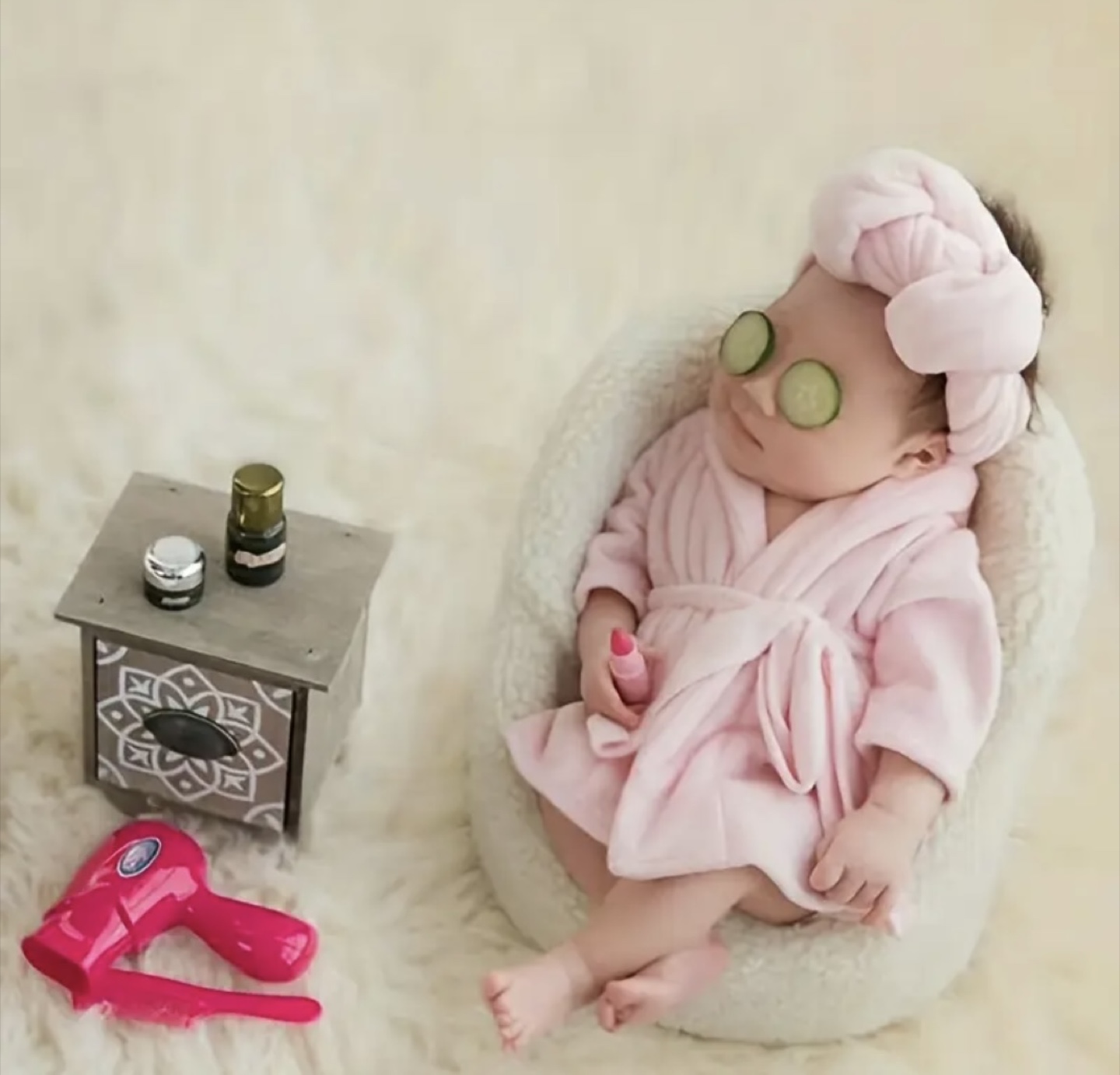 Infant photoshoot - baby pink robe (0-2mo)