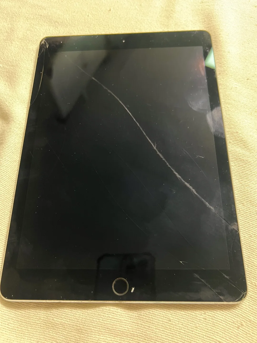 iPad - Damaged Screen image indicator(2)