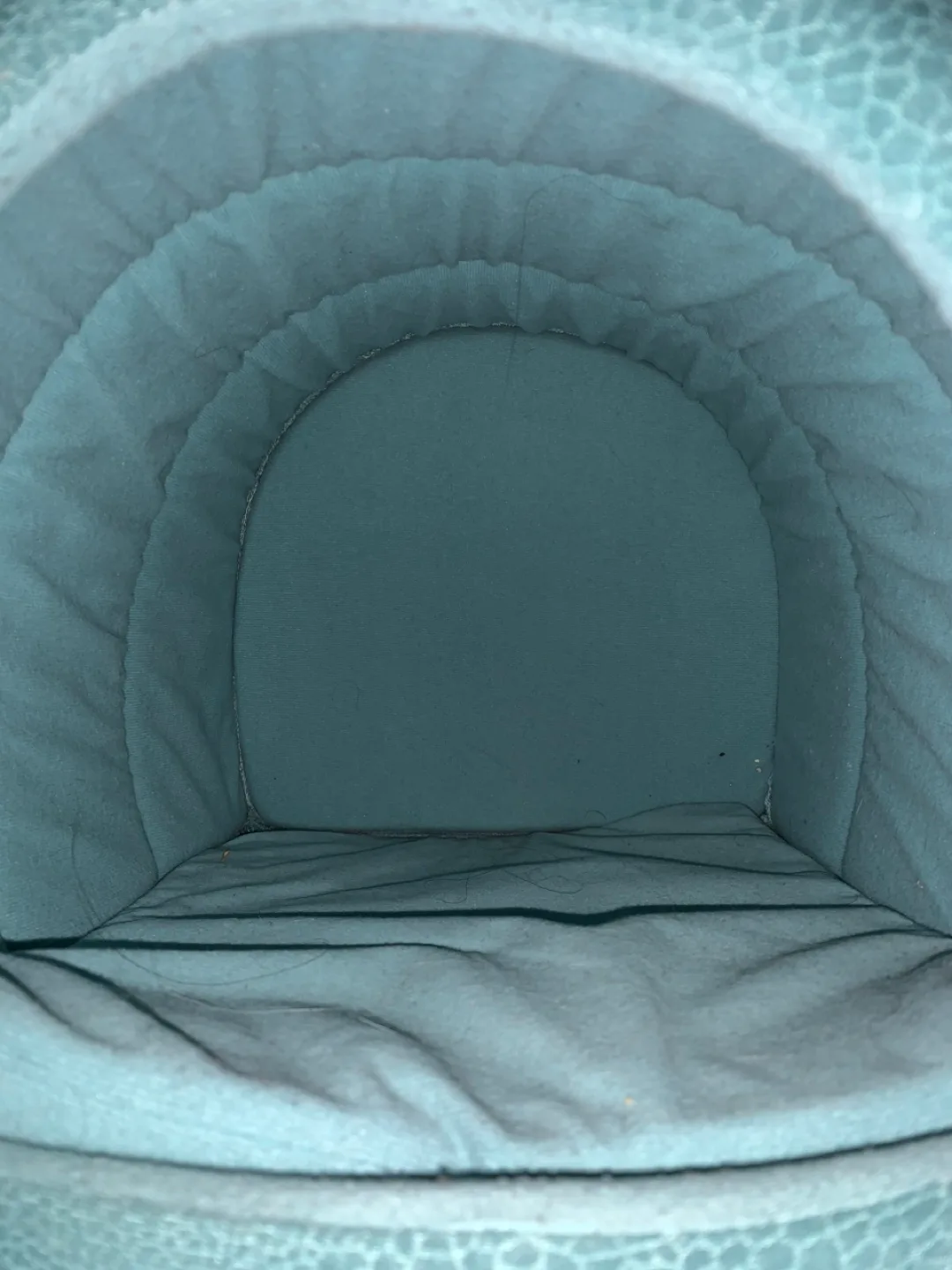 Green Pet Bed - Like New! image indicator(4)