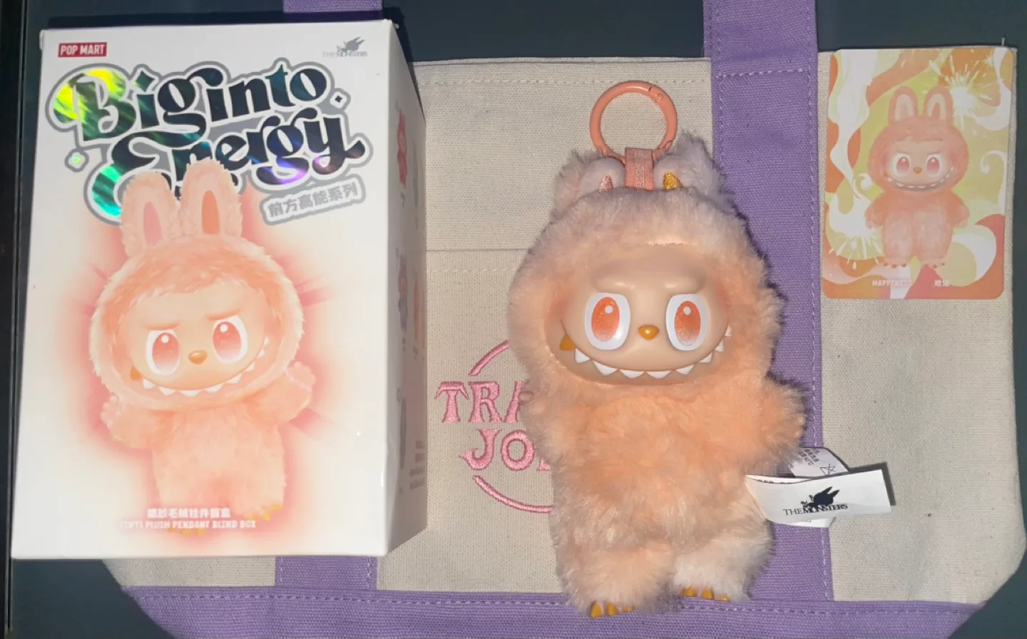 The Monsters: Labubu Big Into Energy Vinyl image indicator(2)