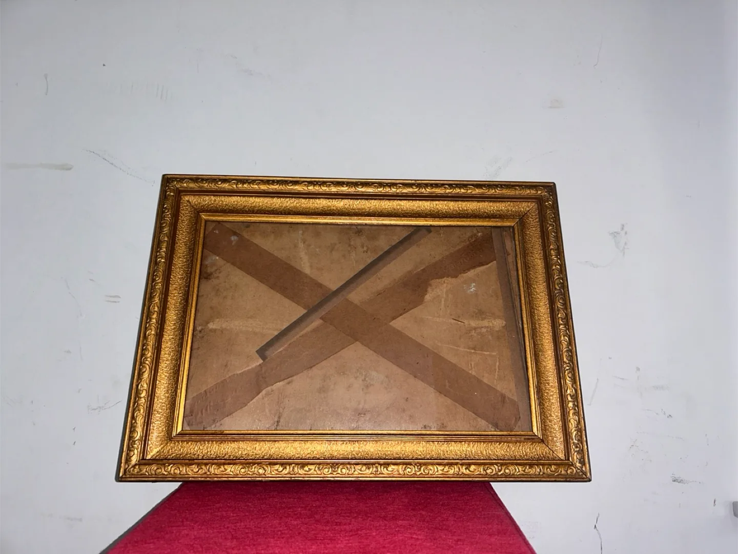 Vintage Gold Ornate Picture Frame thumbnail