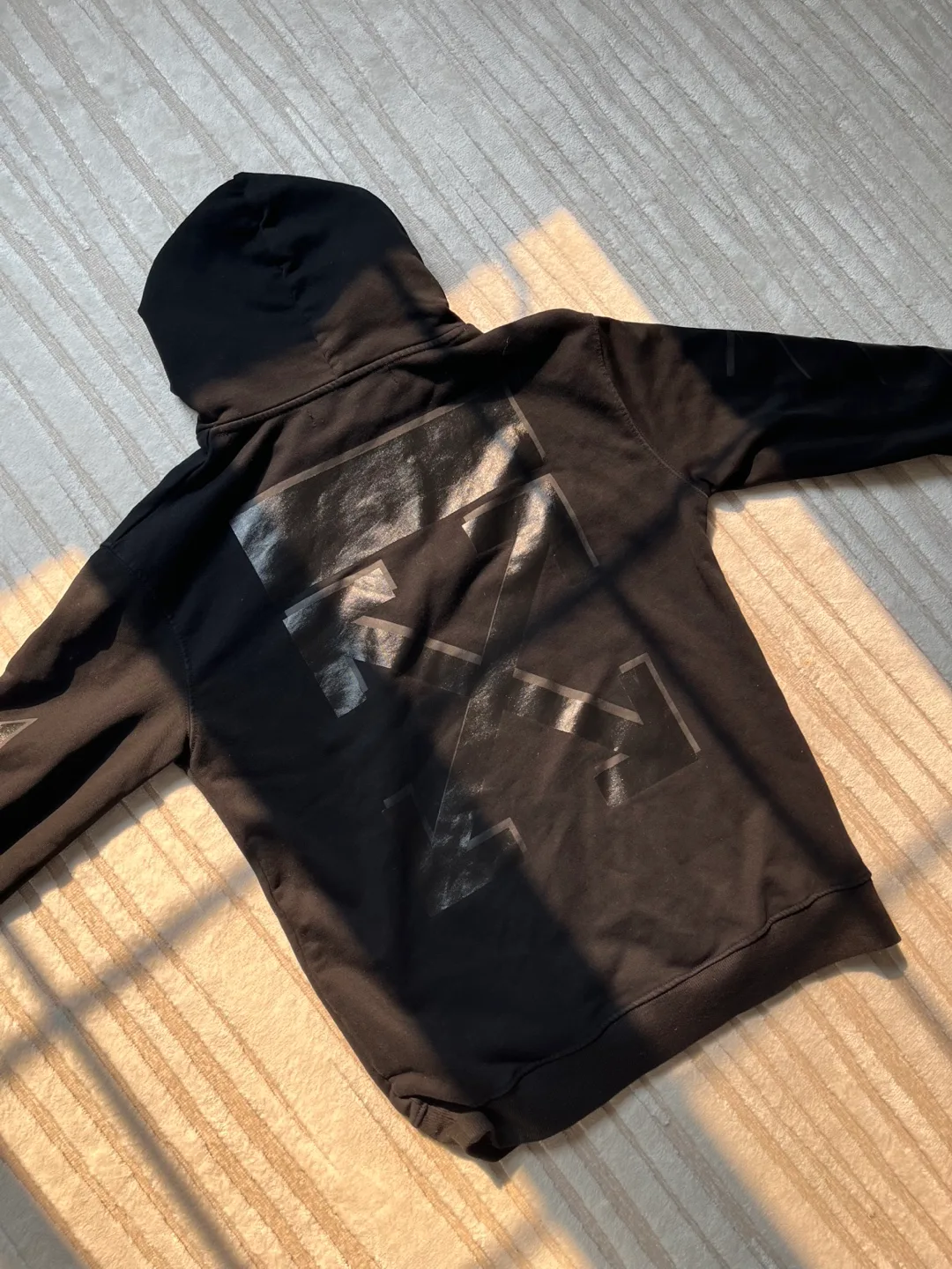 Off-White Black Hoodie image indicator(3)