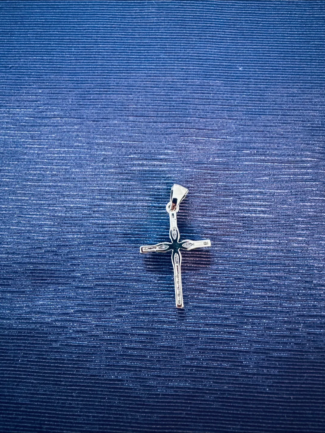 🧡Clear CZ diamond Cross Pendant 1” Silver Plated image indicator(3)