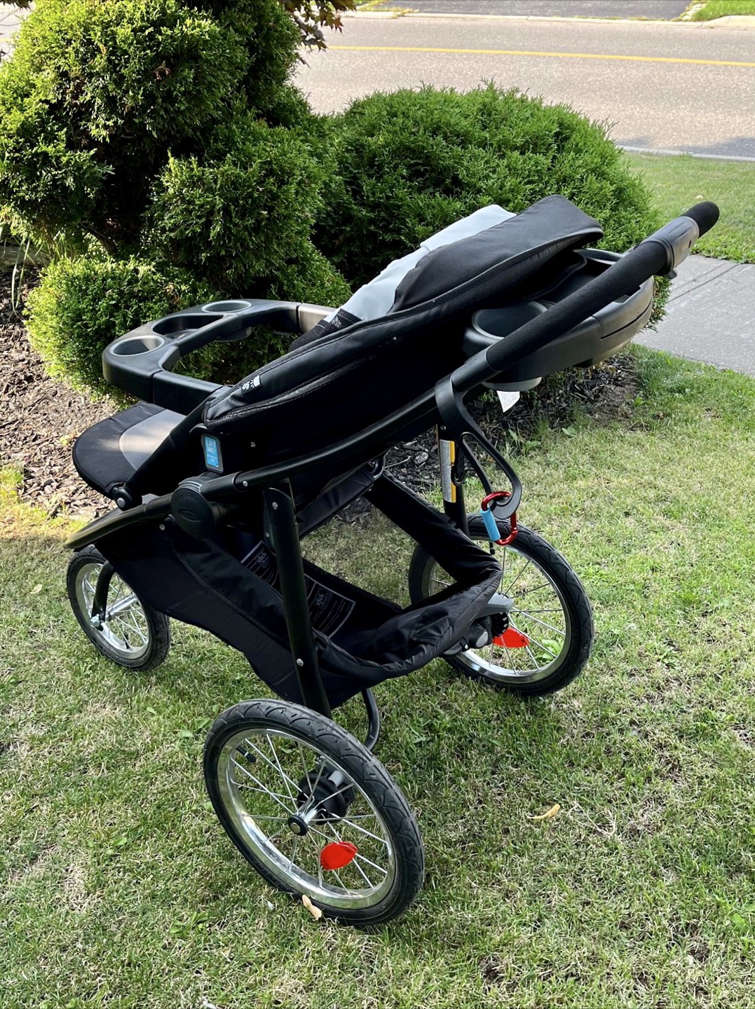 Graco JGR 2.0 - Jogger Stroller & Car Seat - photo 2