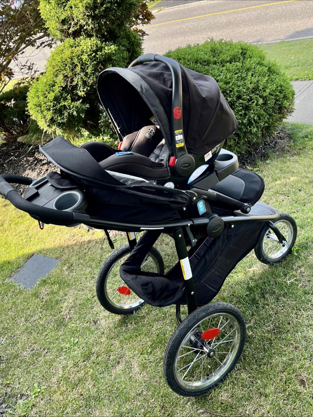 Graco JGR 2.0 - Jogger Stroller & Car Seat - photo 3