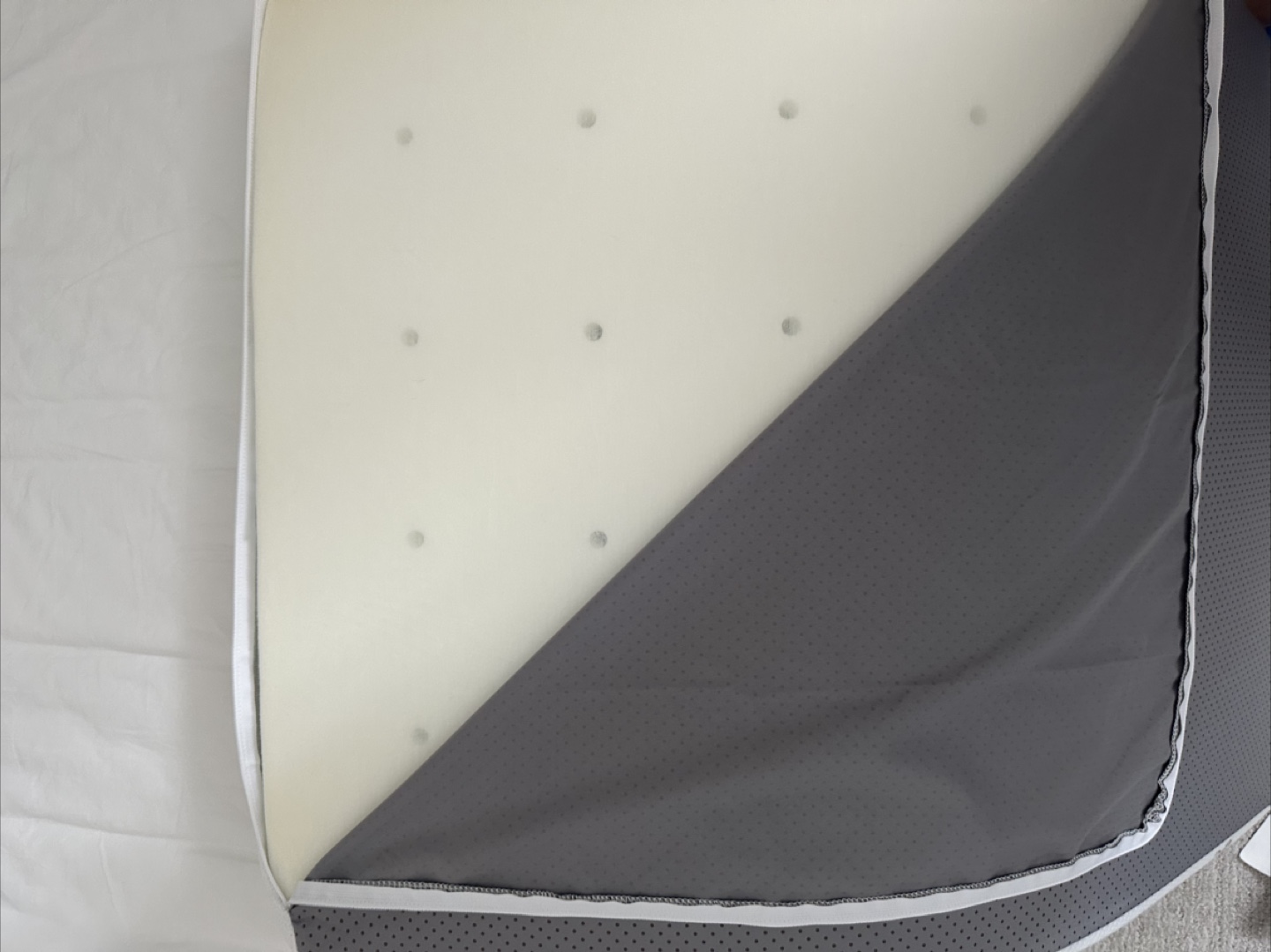 Biloban Baby Mattress - Like New! - photo 4