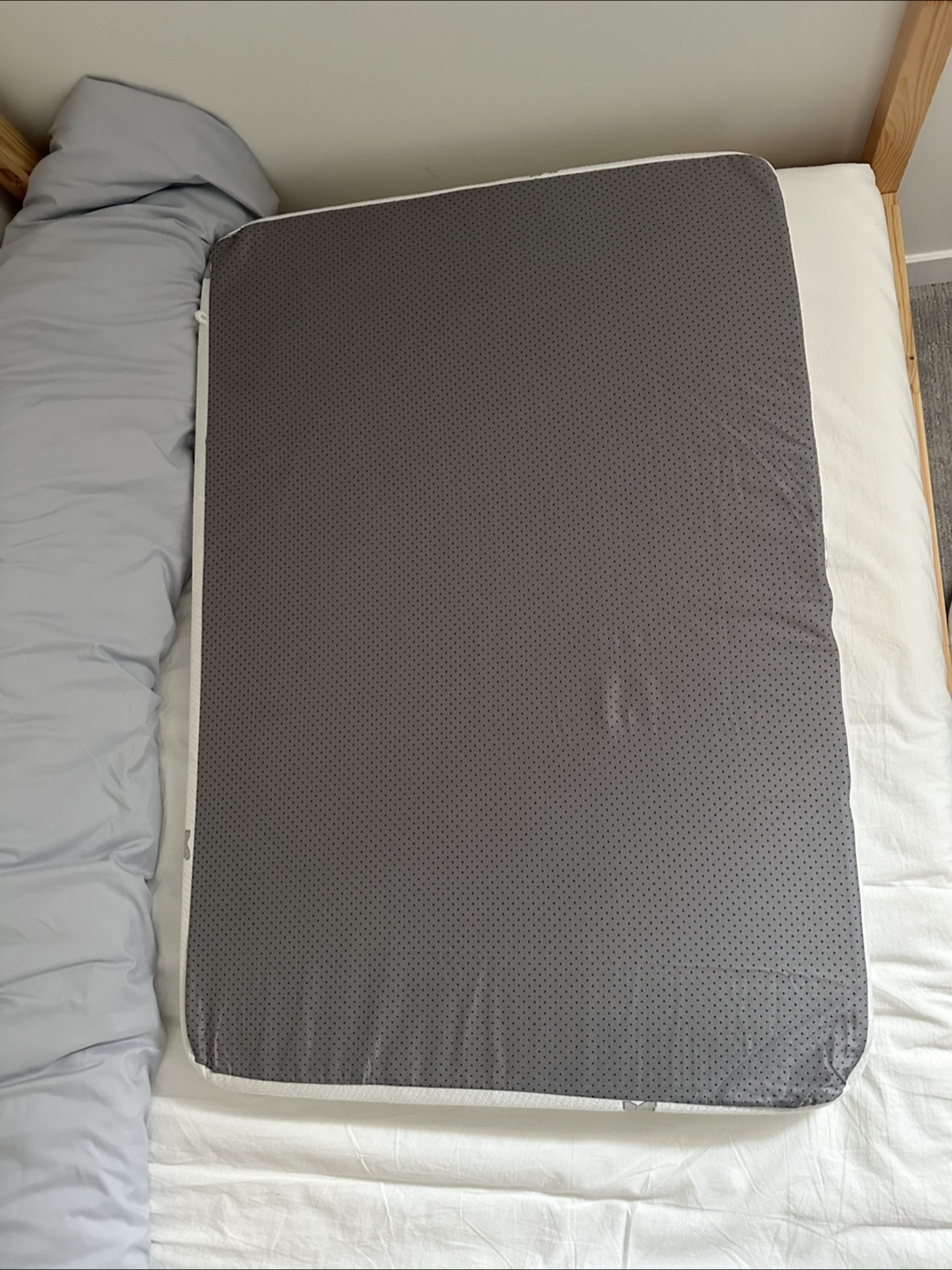 Biloban Baby Mattress - Like New! - photo 3