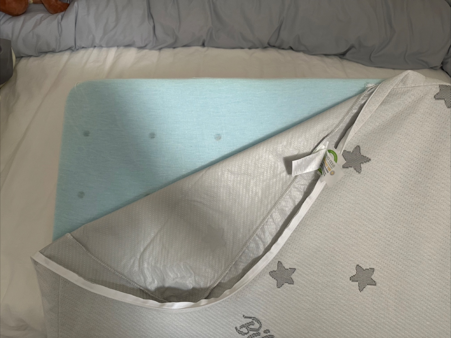 Biloban Baby Mattress - Like New! - photo 5
