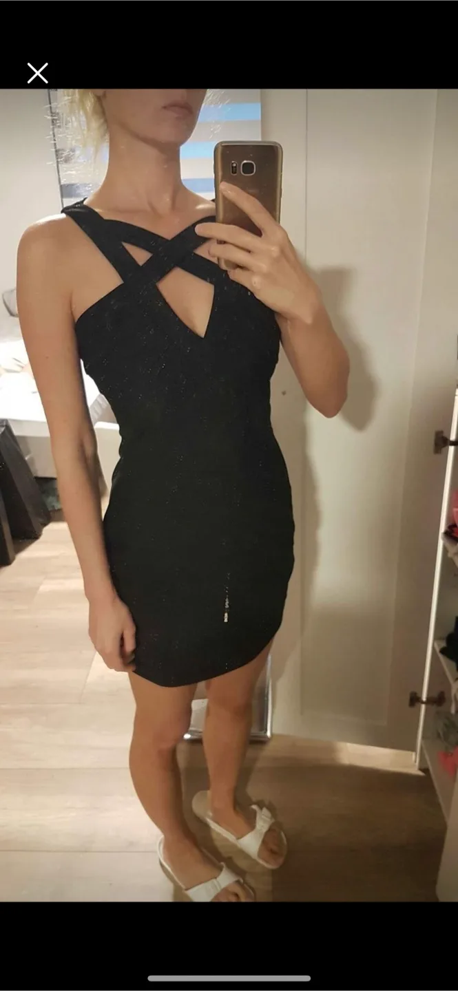 Black dress thumbnail