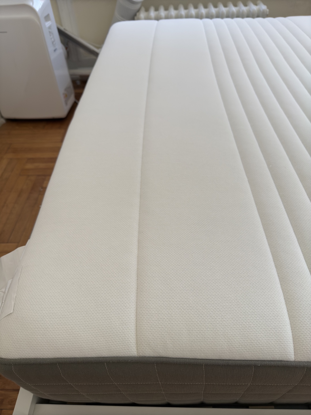 Queen Bed with 2 storage boxes and White Mattress - photo 3