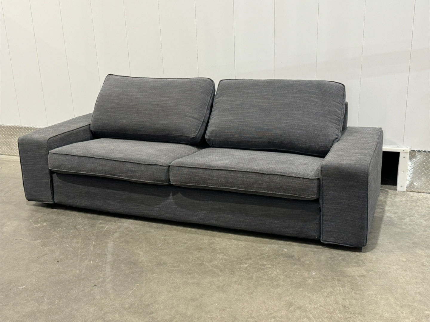 Kivik sofa Free delivery - photo 2