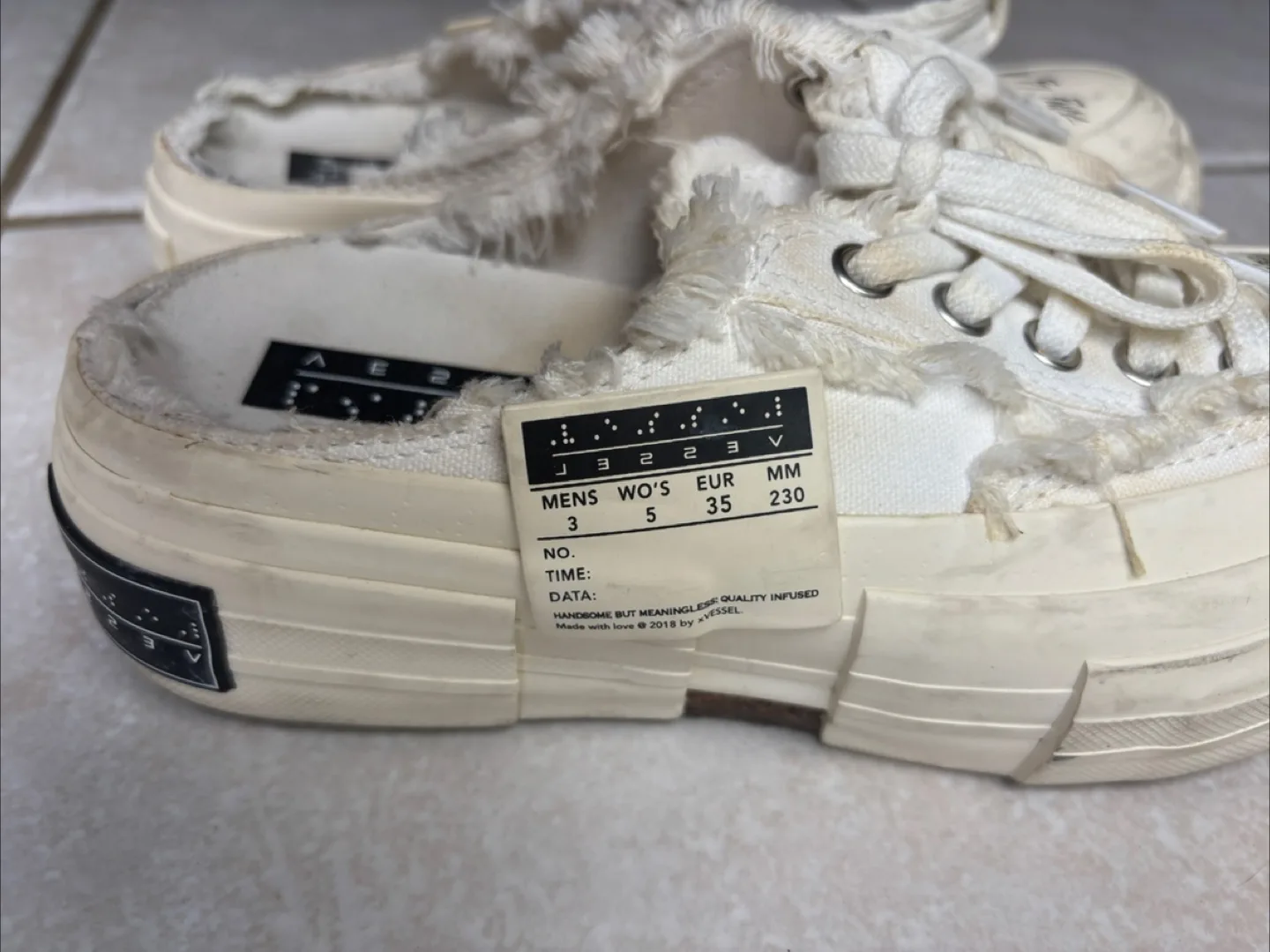 XVESSEL Shoes - Size 5 image indicator(5)