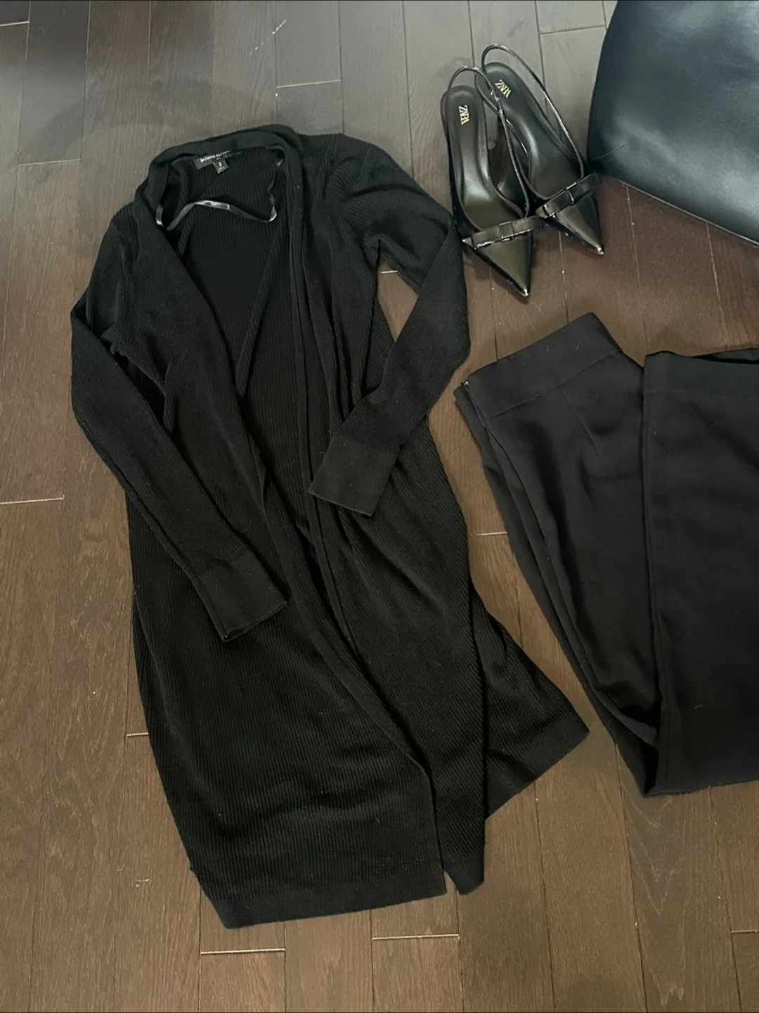 Set of 2 Office Cardigans | Camel and Black | XS S image indicator(8)