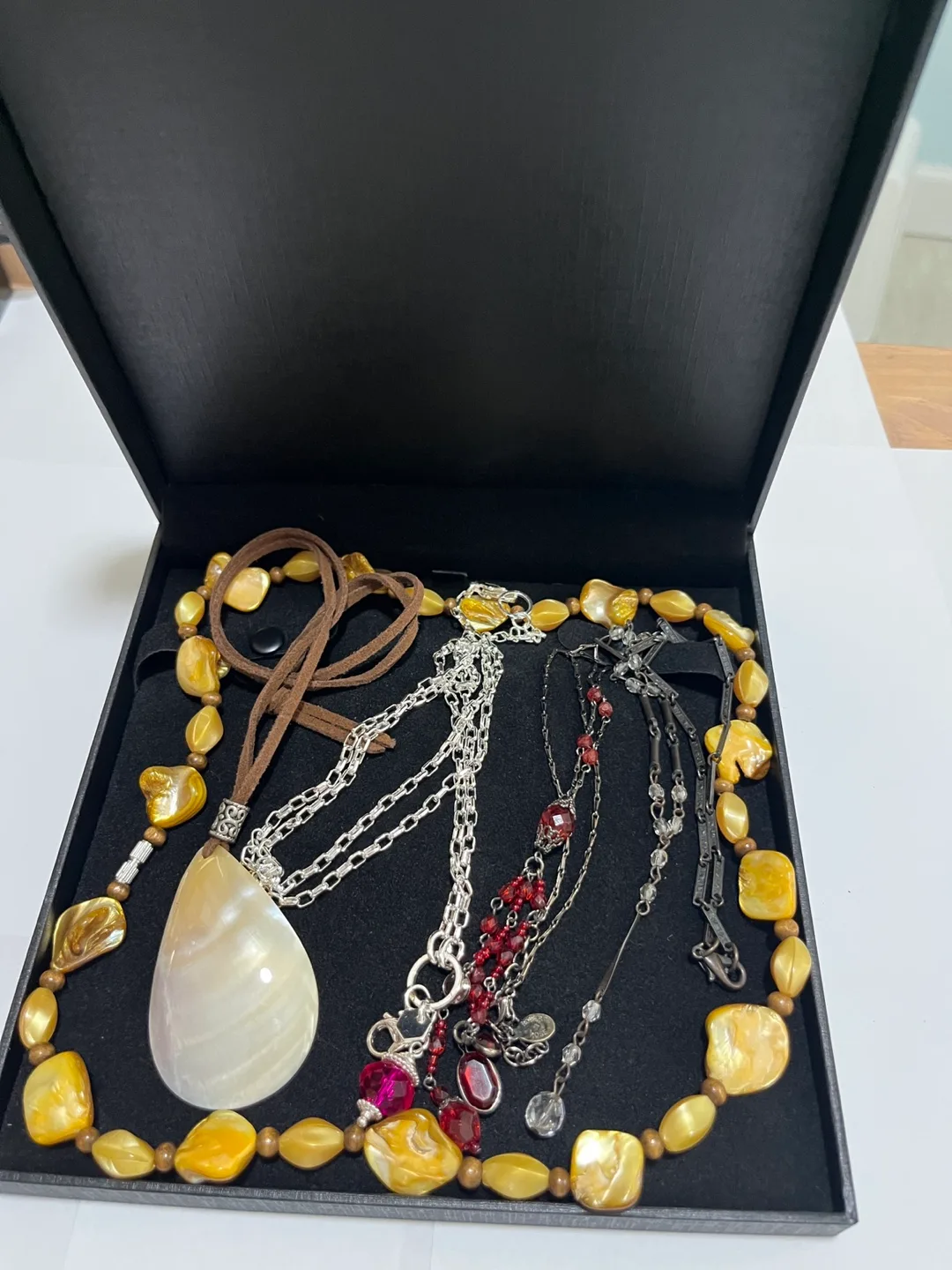 Assorted Jewelry Collection image indicator(5)