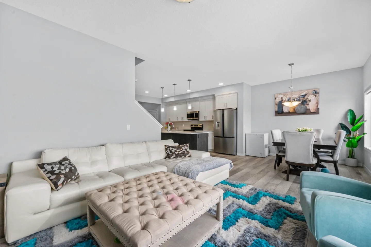 White Leather Sectional Sofa image indicator(9)