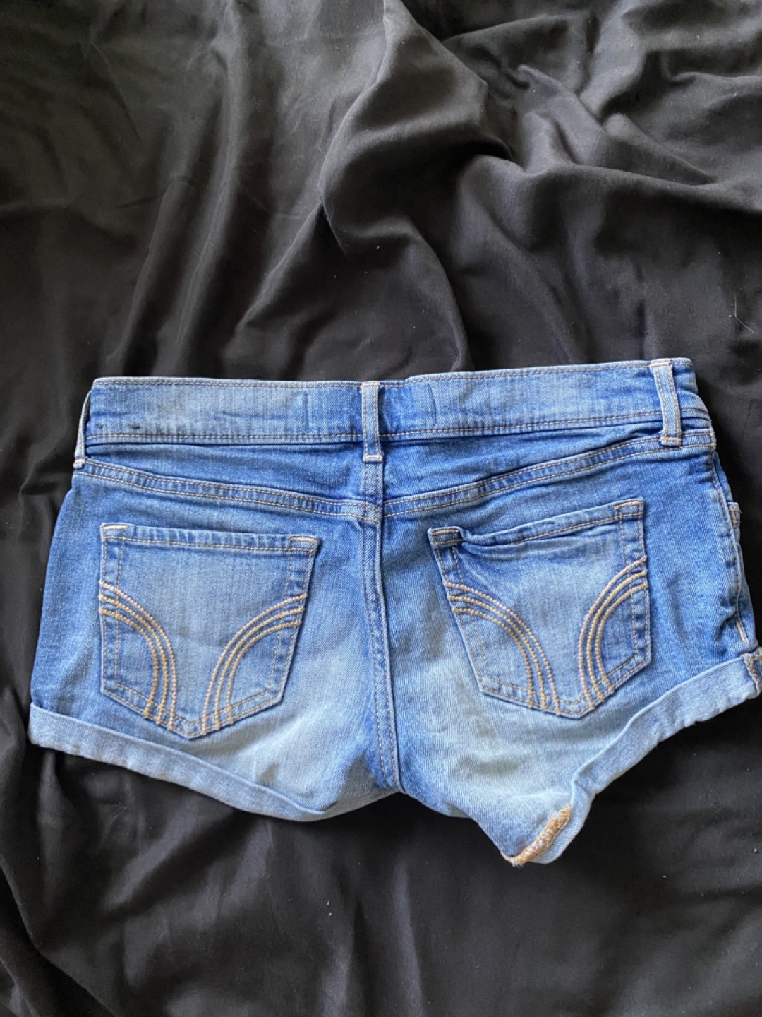 Hollister Low-Rise Denim Shorts Size 0 - photo 3