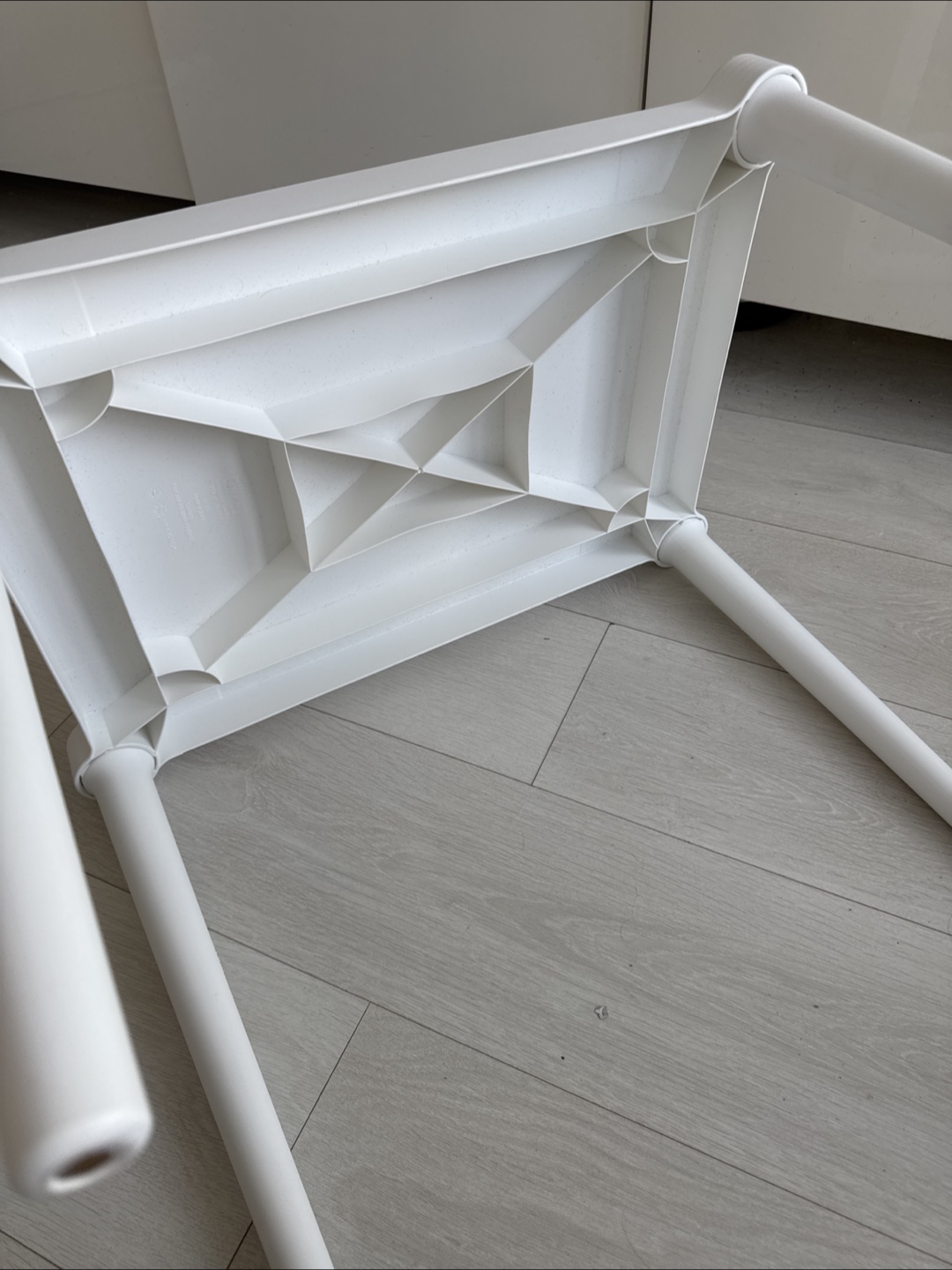IKEA Utter Table - White - photo 3