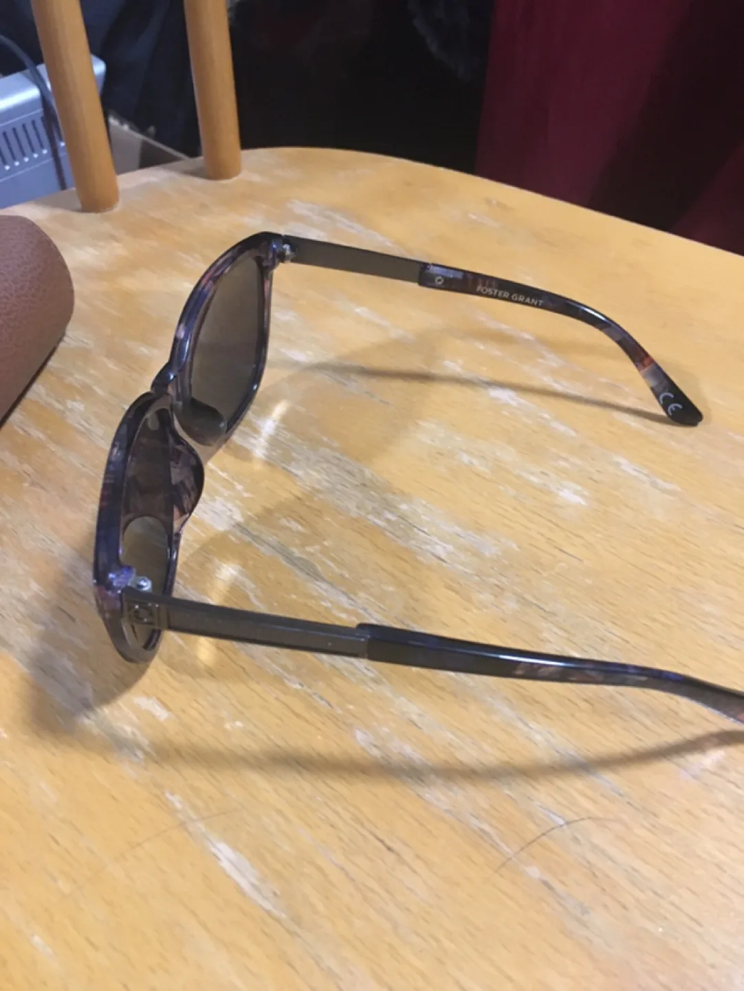 Foster Grant Sunglasses w/ Case thumbnail