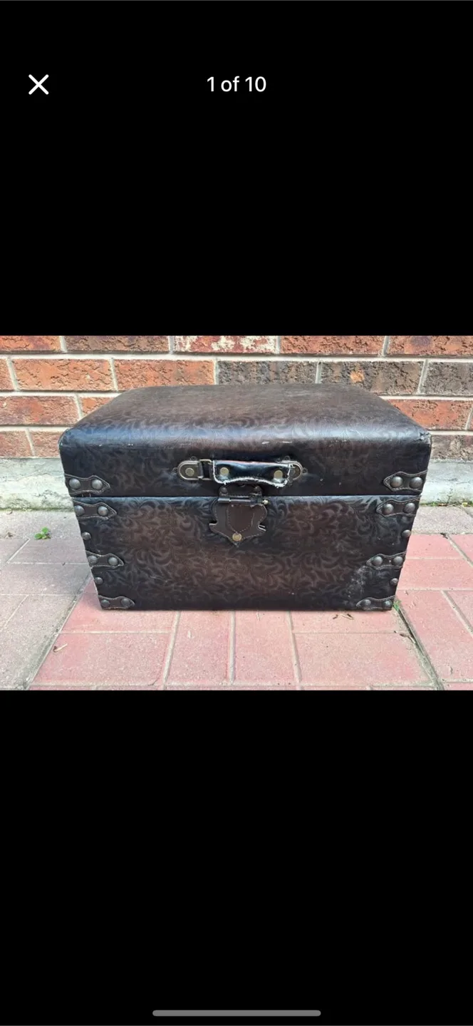 Small Vintage Brown Storage Trunk thumbnail
