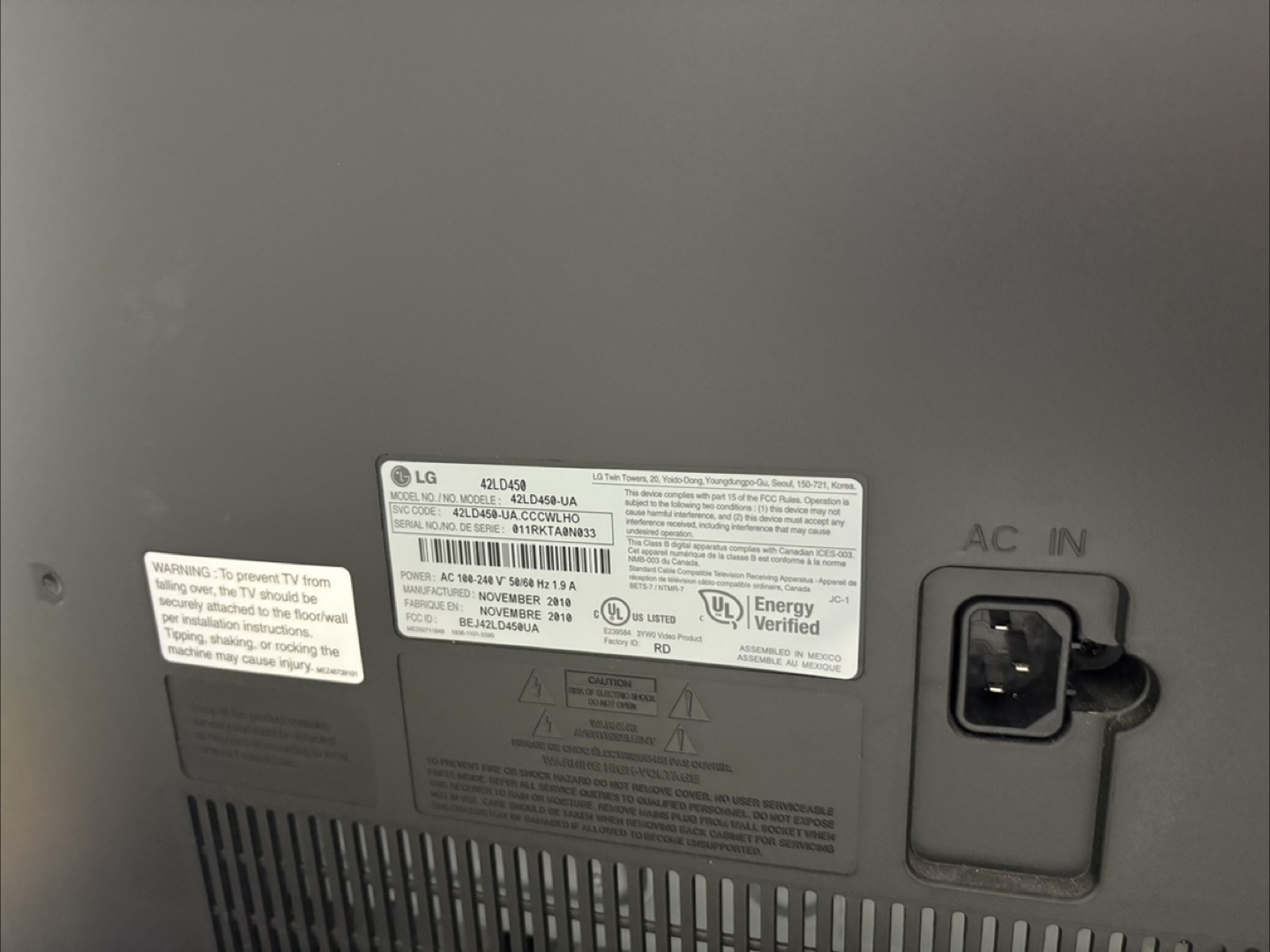 LG 42LD450-UA 42" LCD TV - photo 2
