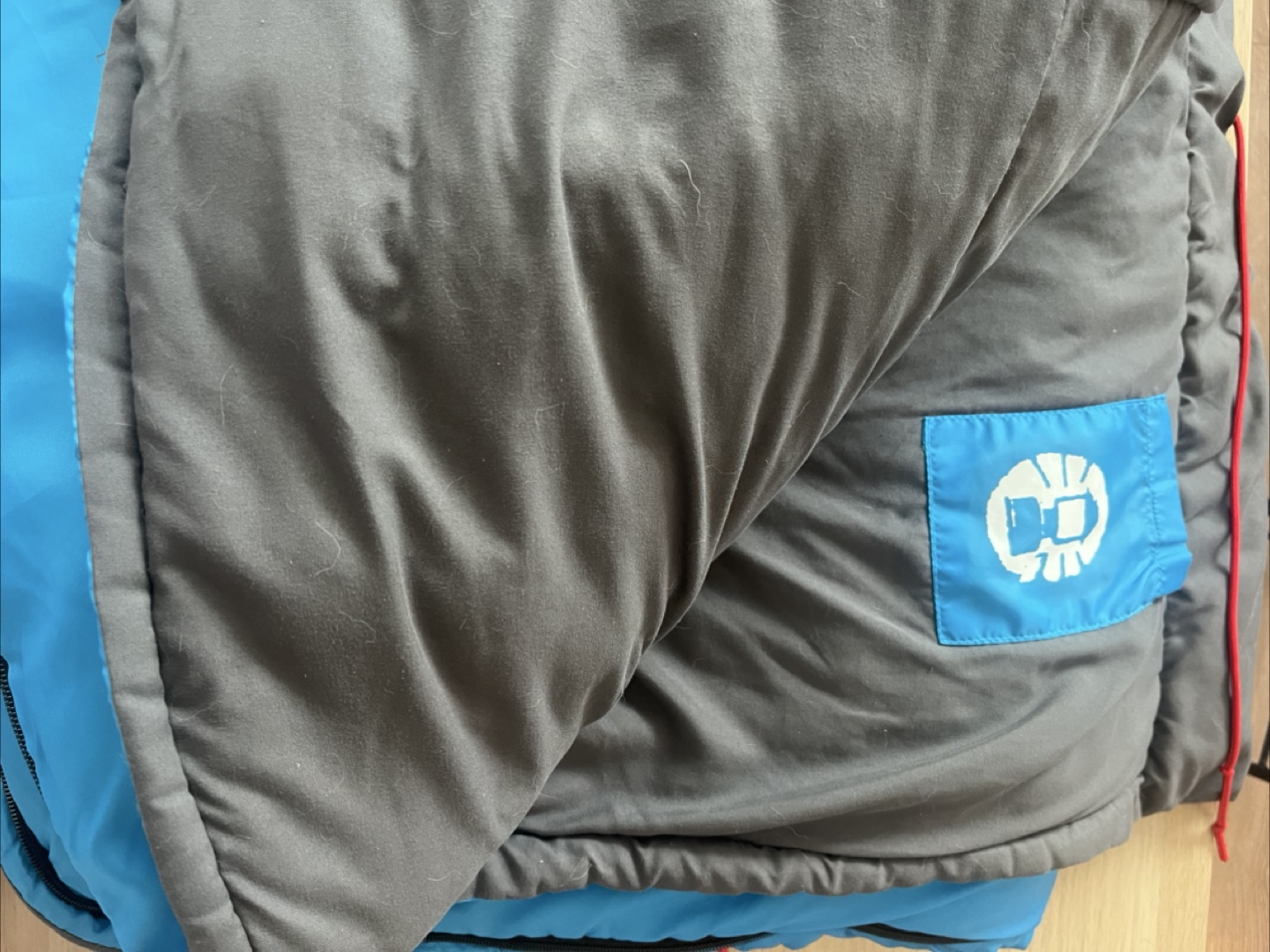 Coleman Sleeping Bag with broken zipper - photo 2