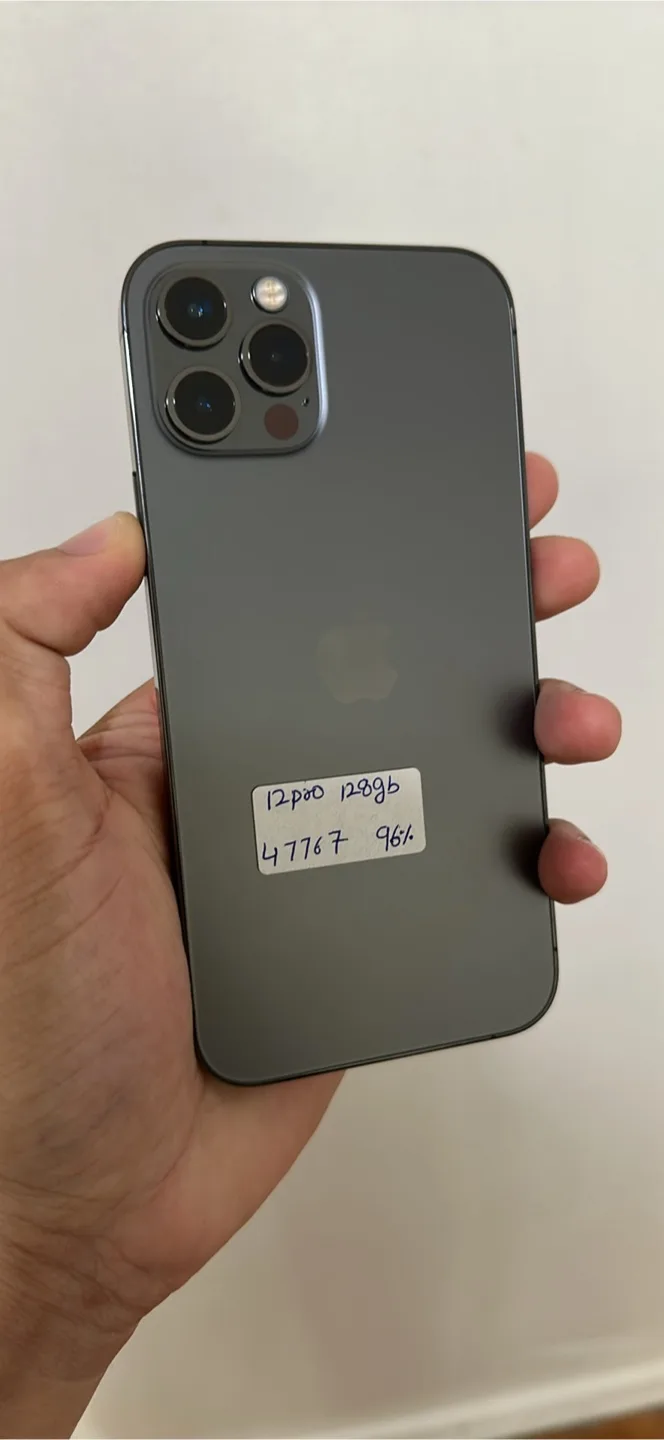 iPhone 12 Pro 128GB - Great Condition thumbnail