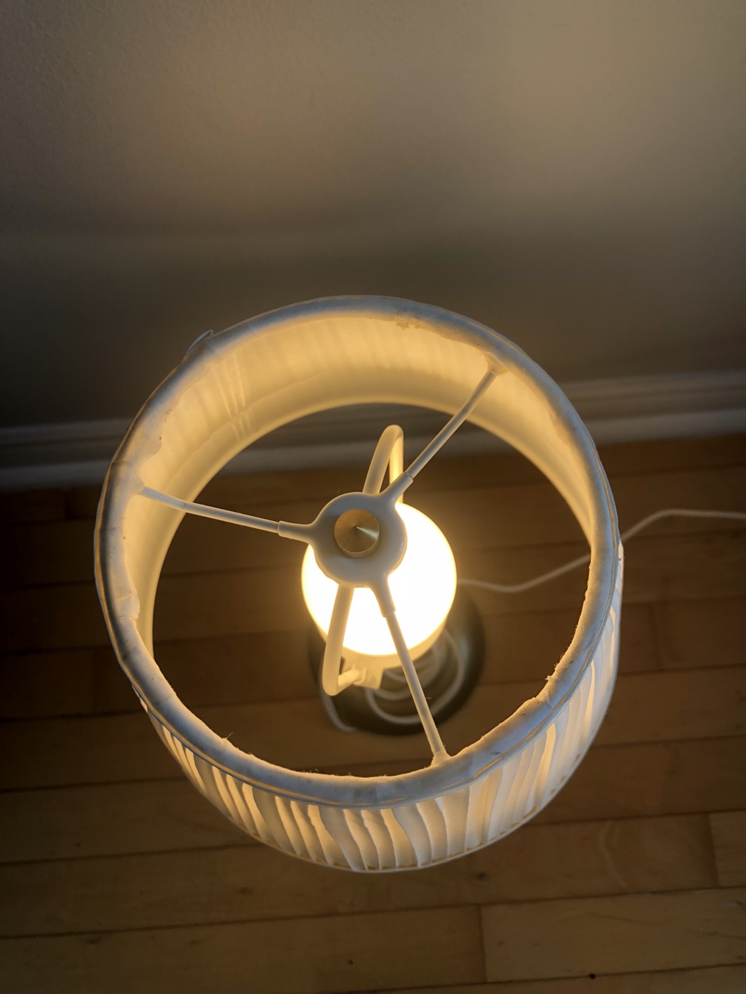 IKEA ÅRSTID Table Lamp brass/white - photo 3