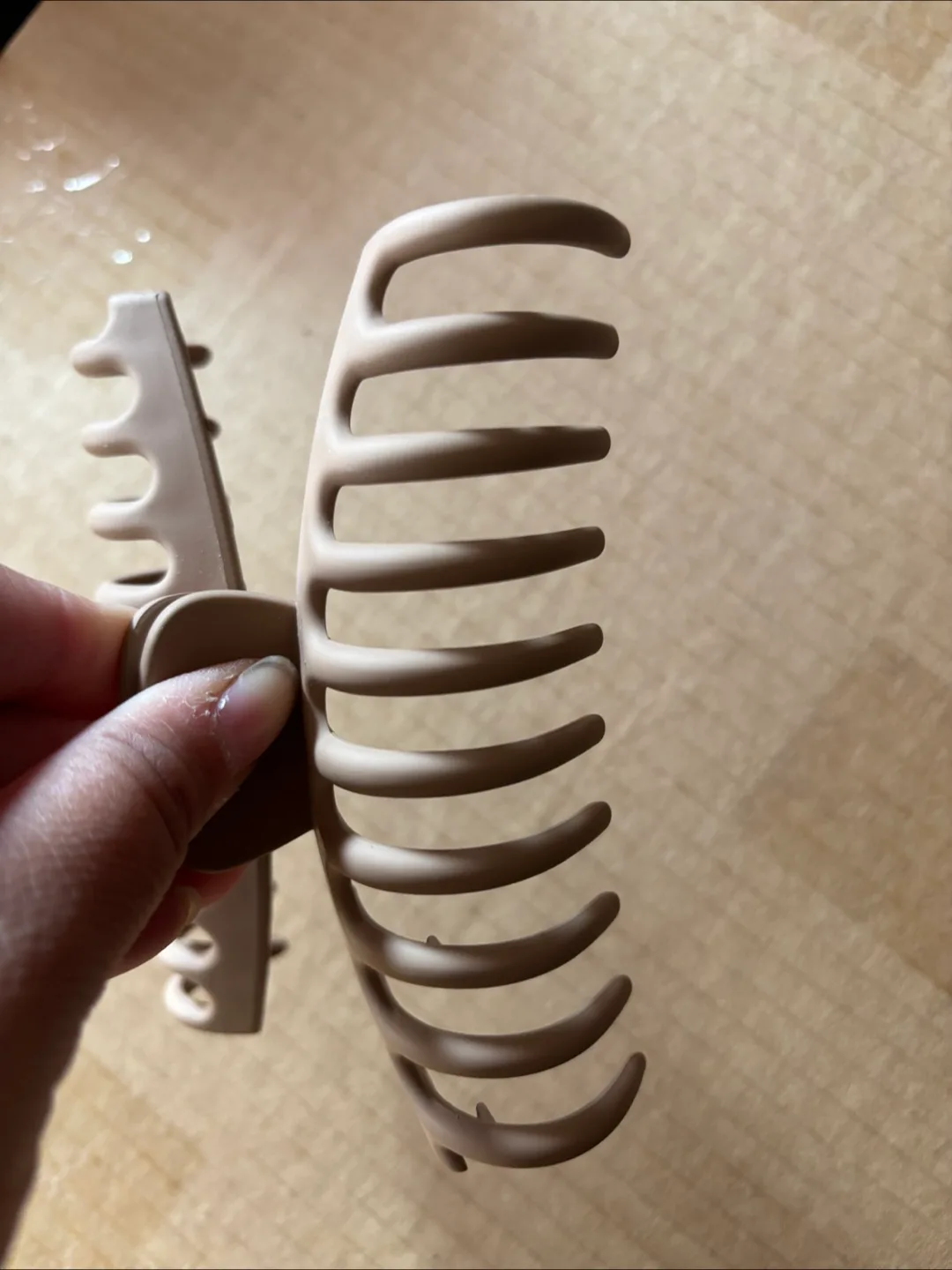 Hair Claw Clip - Beige thumbnail