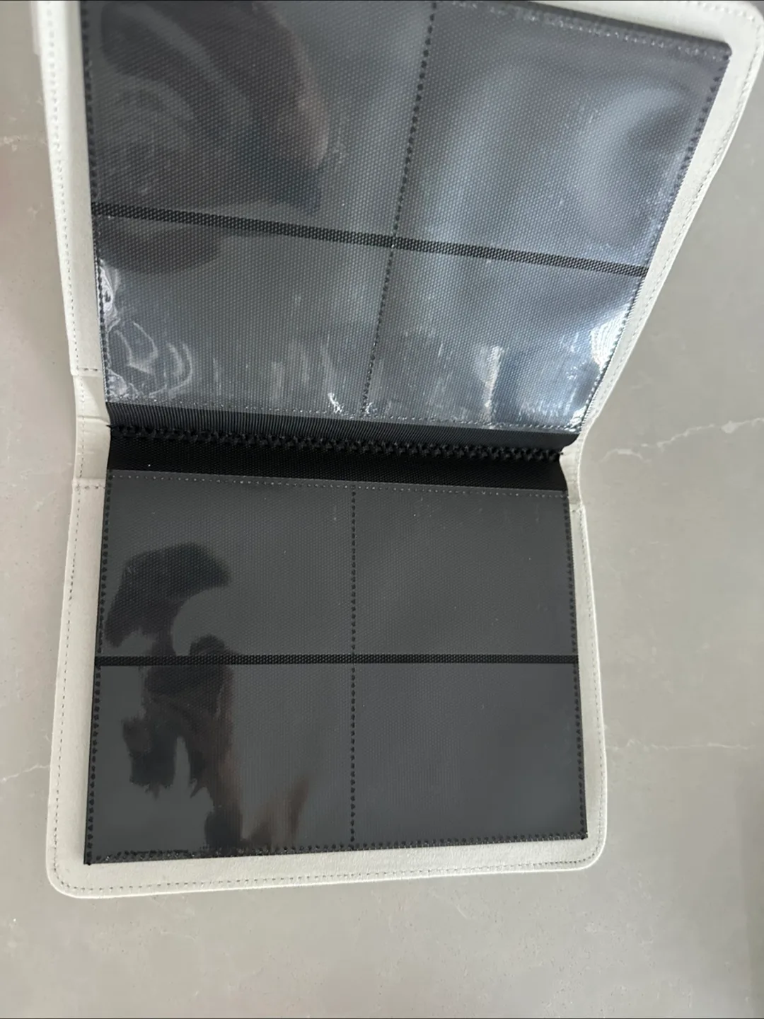 Gamegenic Card 4pocket - White image indicator(4)