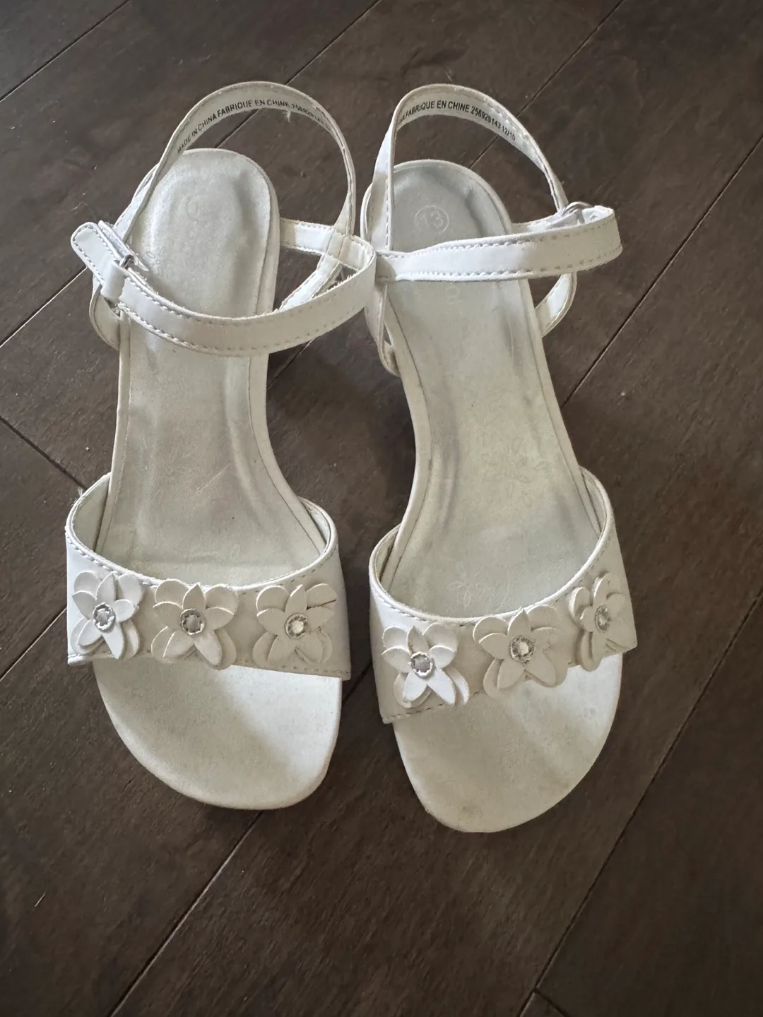 George White Sandals - Size 13 and 4Y image indicator(2)