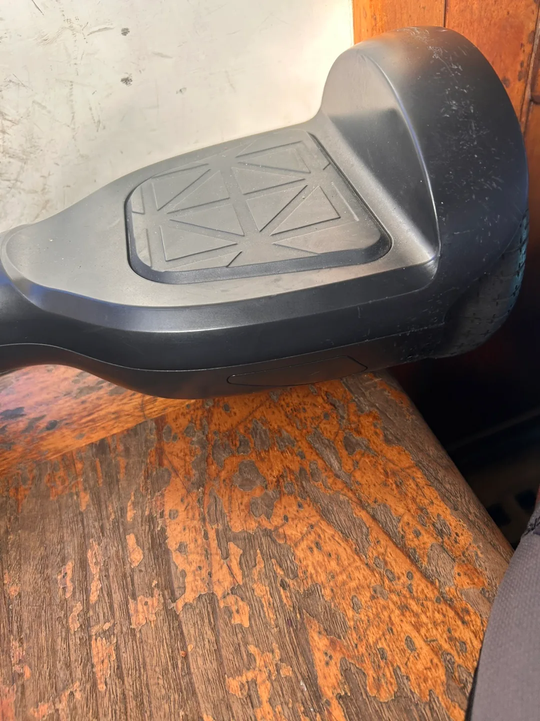 Gotrax Edge Hoverboard with charger image indicator(3)