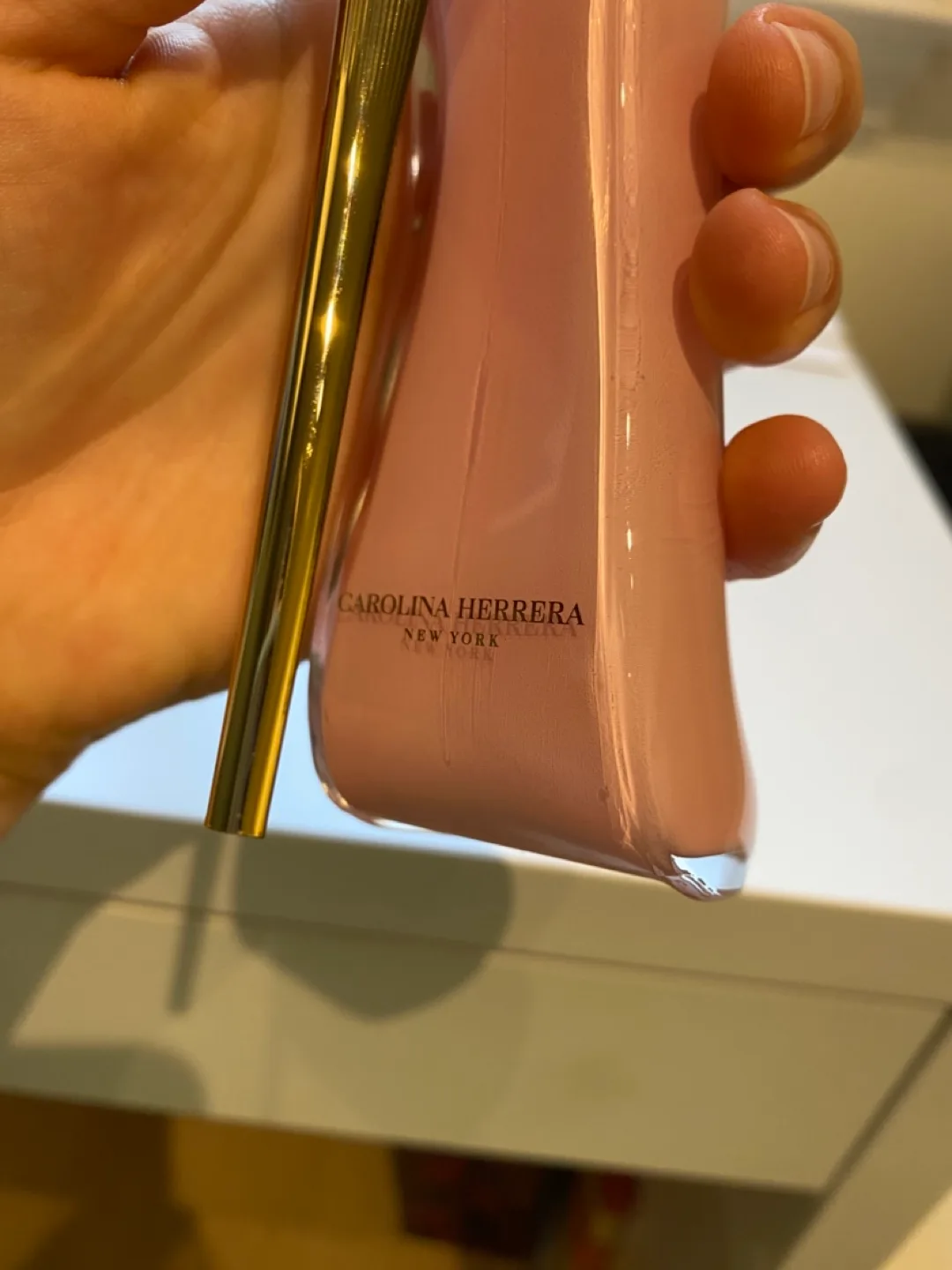 Carolina Herrera Perfume image indicator(3)