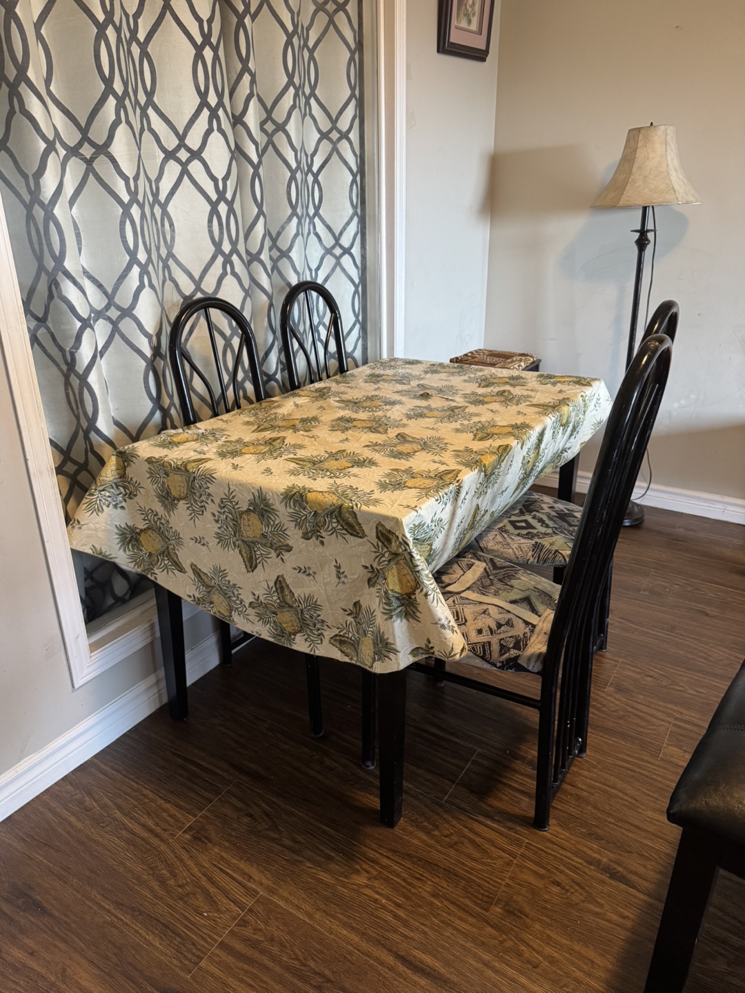 Dining Table with 4 Chairs - photo 2