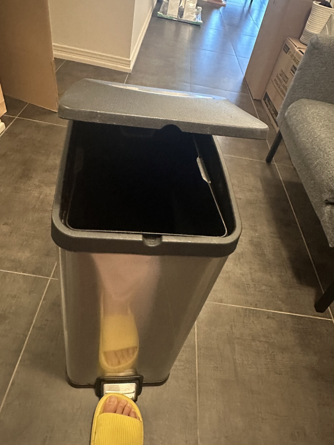 Stainless Steel Step Trash Can 30L - photo 4
