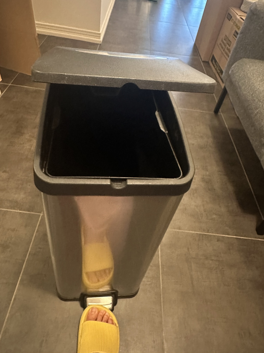 Stainless Steel Step Trash Can 30L - photo 3