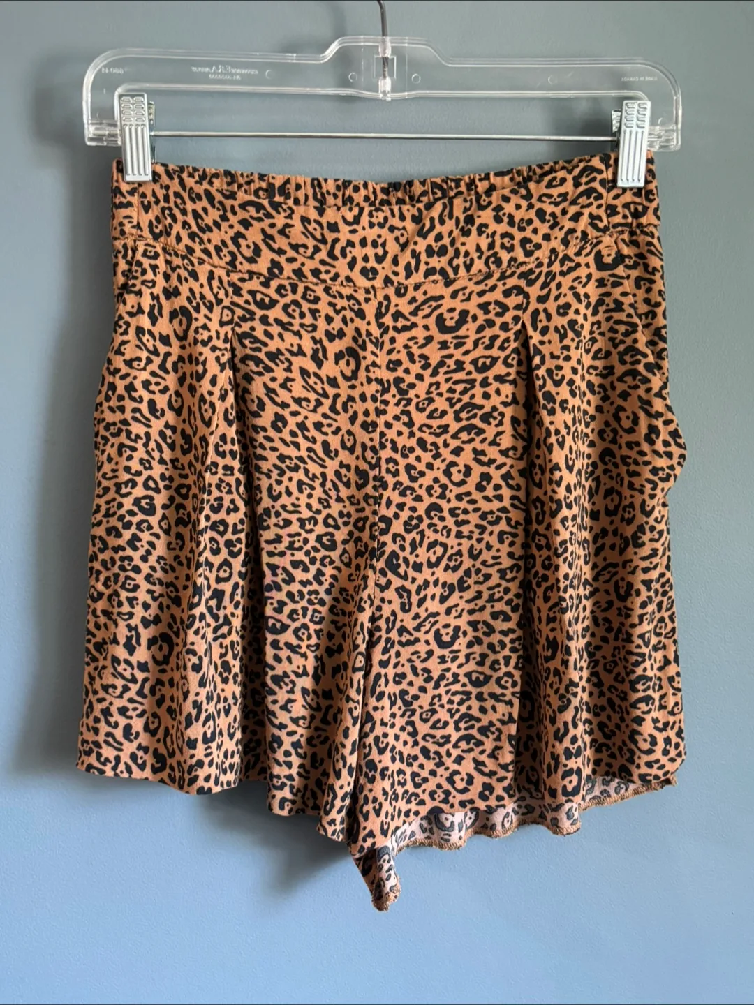 H&M Leopard Print Shorts - Size US 4 thumbnail