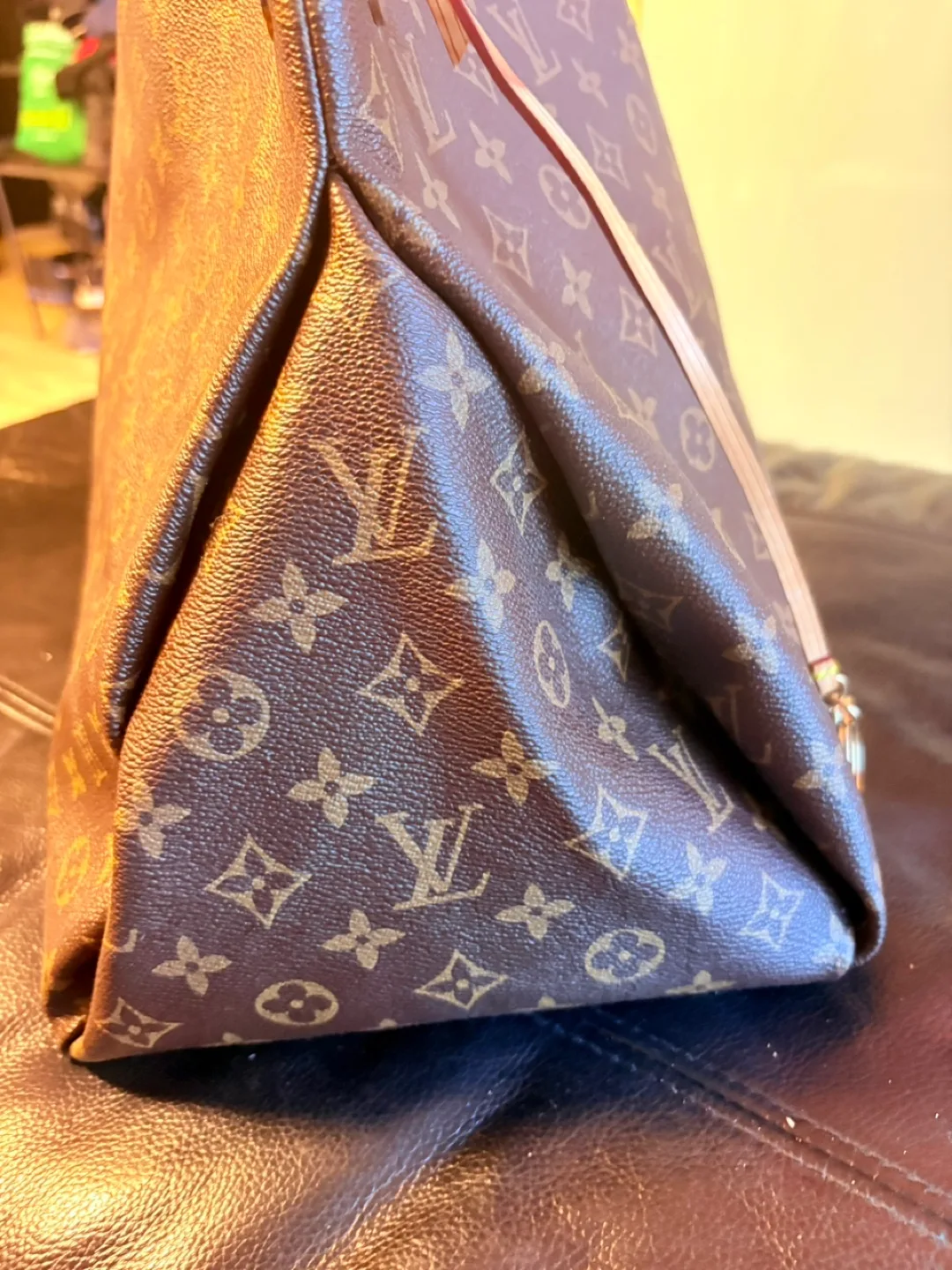 Louis Vuitton Monogram Empreinte Artsy MM Hobo Bag image indicator(4)