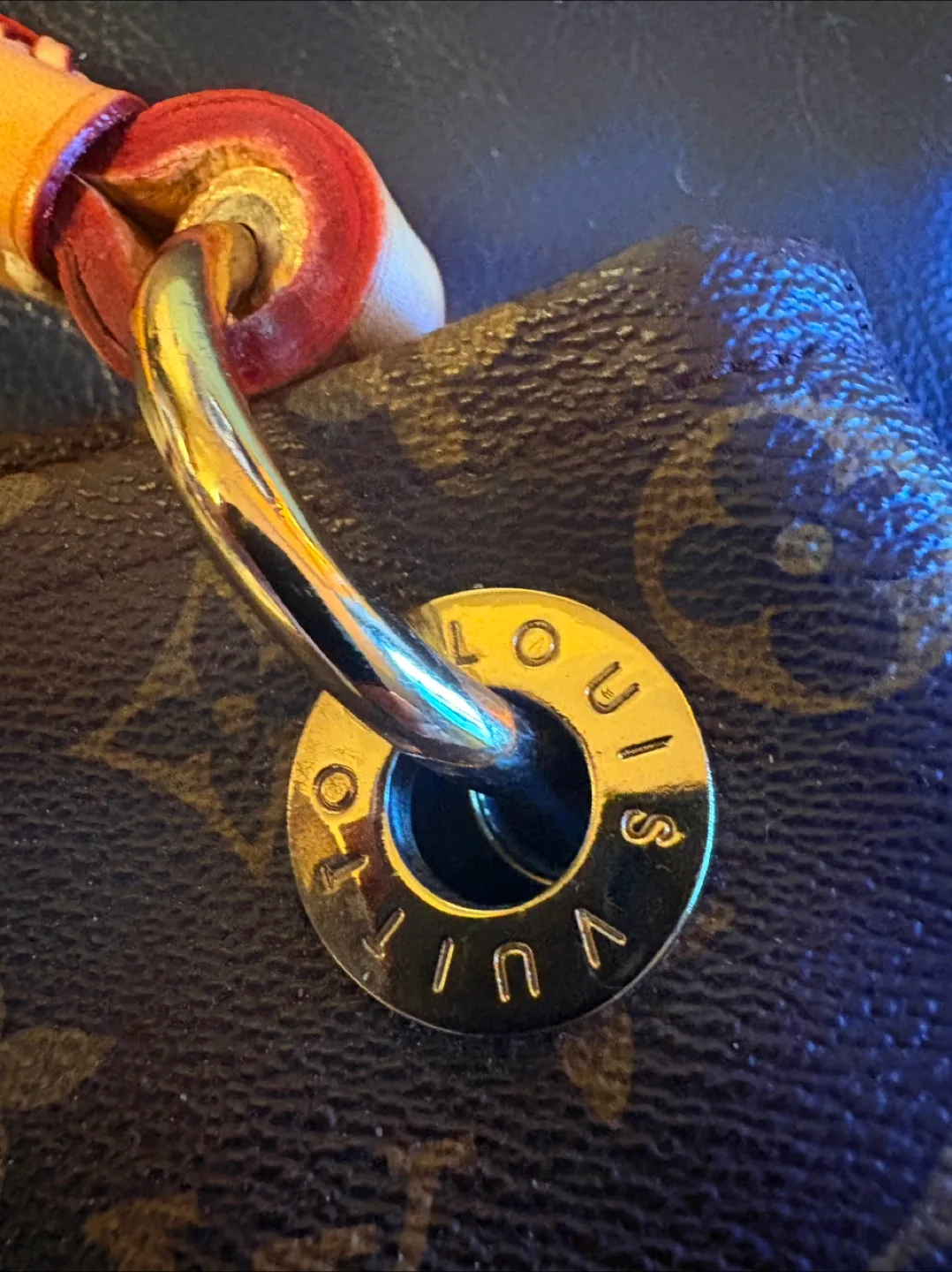 Louis Vuitton Monogram Empreinte Artsy MM Hobo Bag image indicator(9)